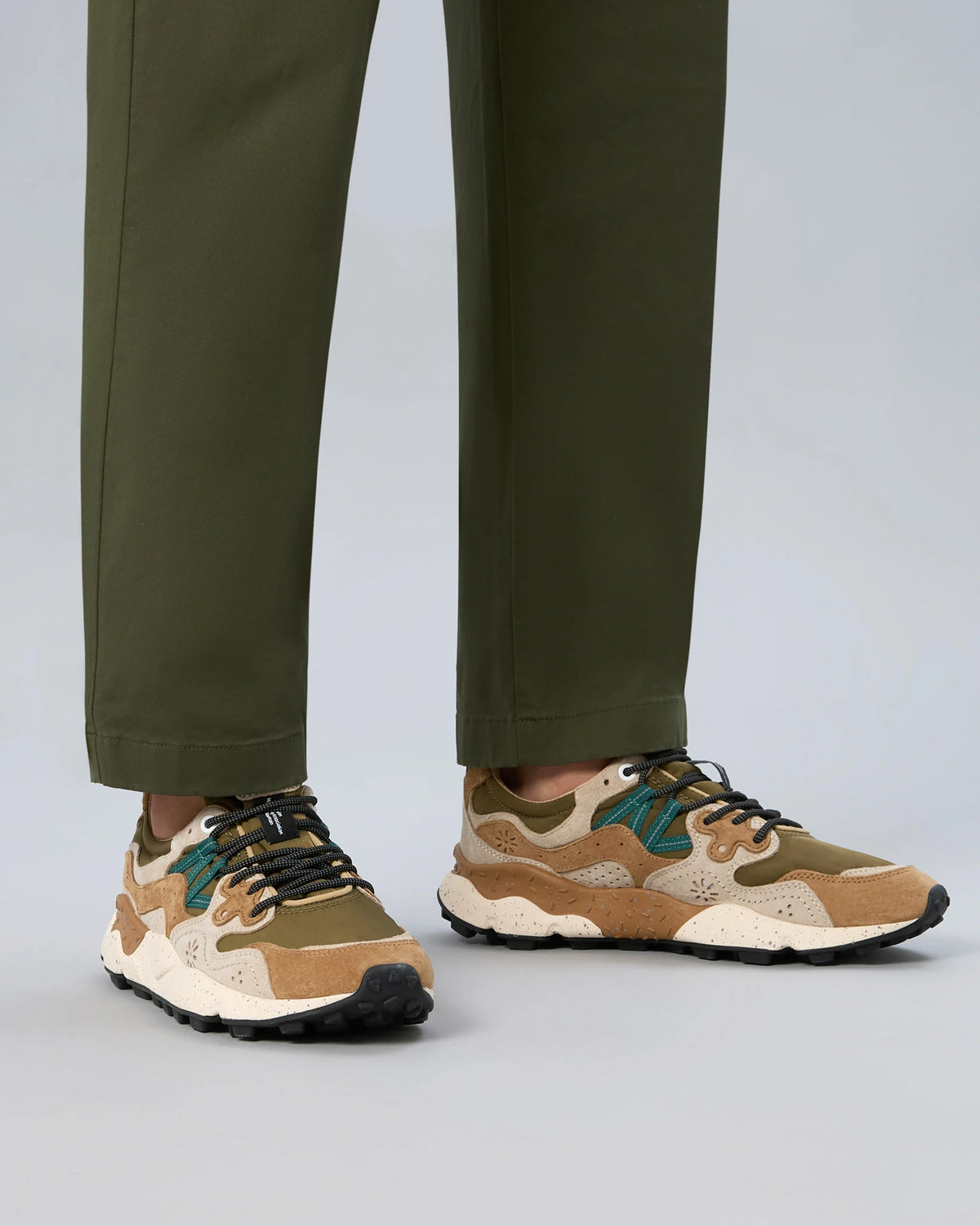 Yamano 3 Man Suede/Nylon cream brown taupe | Bildmaterial bereitgestellt von SHOES.PLEASE.