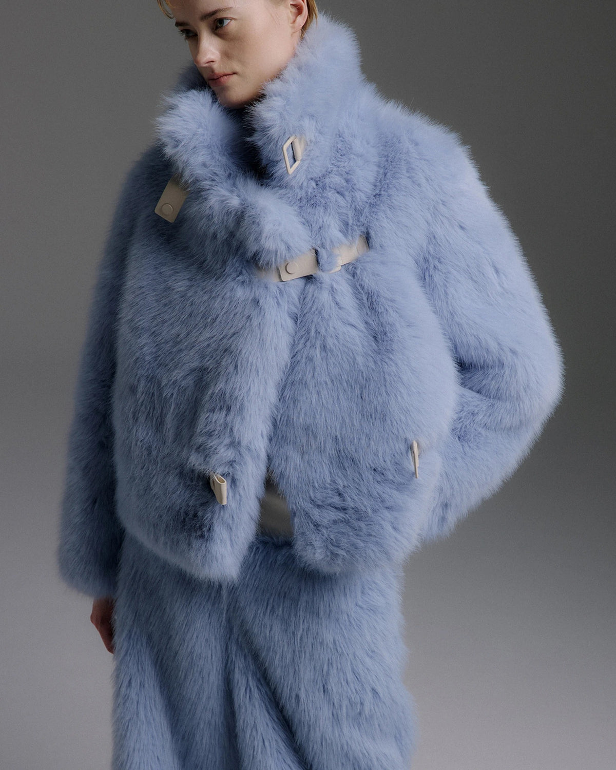 Roy Toggle Long Hair Jacket ice blue | Bildmaterial bereitgestellt von SHOES.PLEASE.