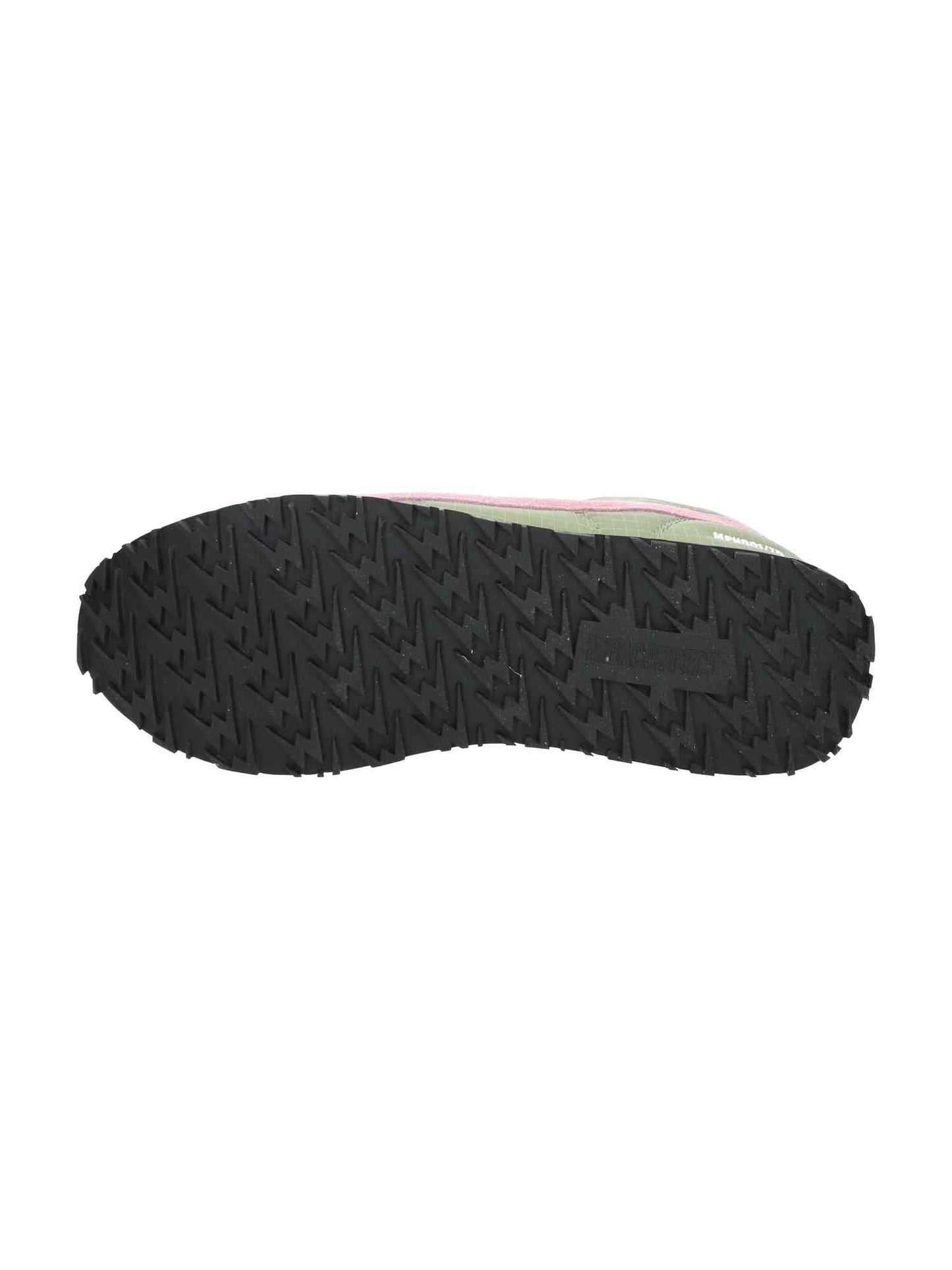 M Powder Pink Logo And Details khaki green | Bildmaterial bereitgestellt von SHOES.PLEASE.