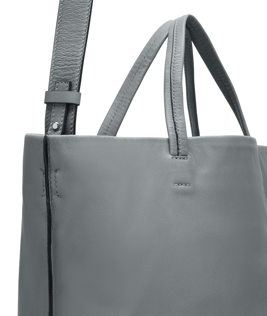 Hera Tote L Sheep Natural grigio | Bildmaterial bereitgestellt von SHOES.PLEASE.