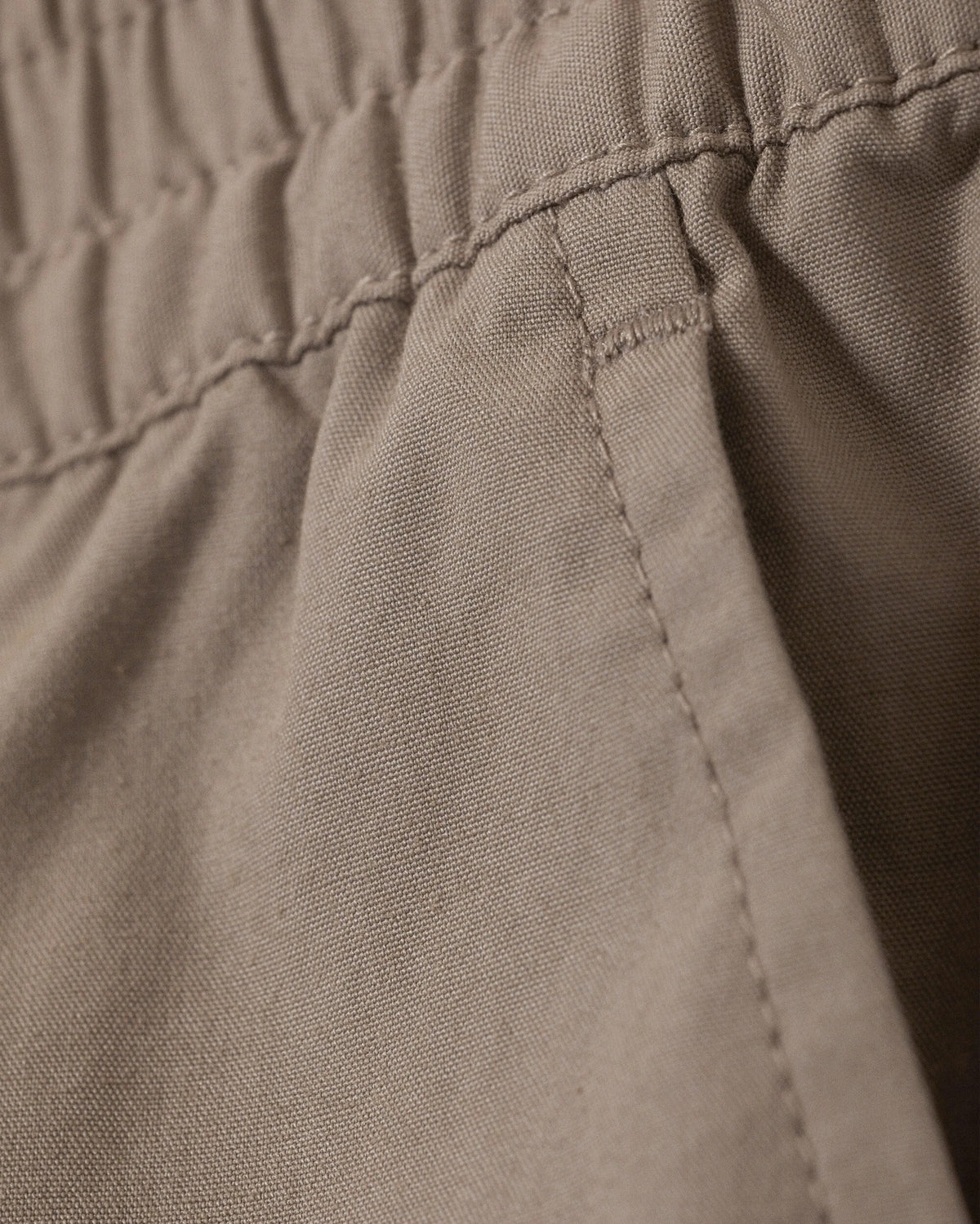 Louis Relaxed Trousers mole medium | Bildmaterial bereitgestellt von SHOES.PLEASE.