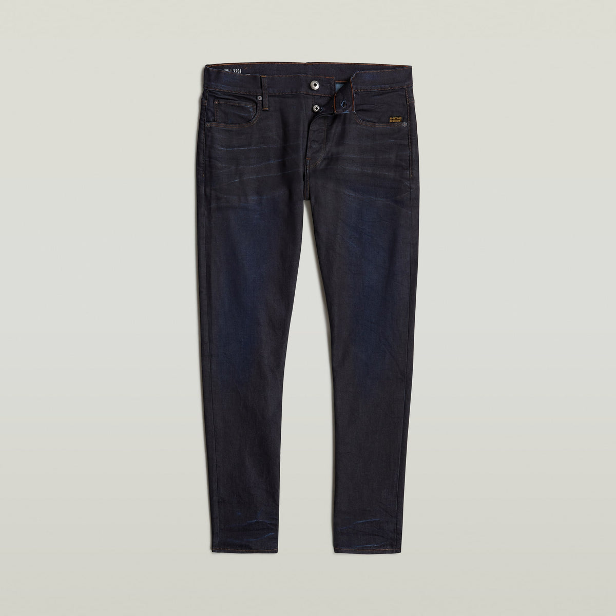 3301 tapered DNM dk aged | Bildmaterial bereitgestellt von SHOES.PLEASE.