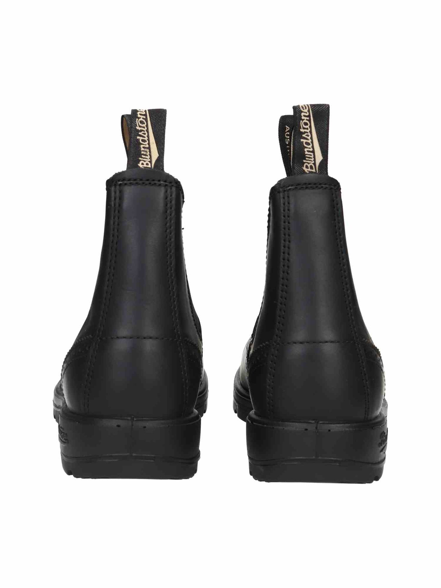 2443 Men Brogued black Leather | Bildmaterial bereitgestellt von SHOES.PLEASE.