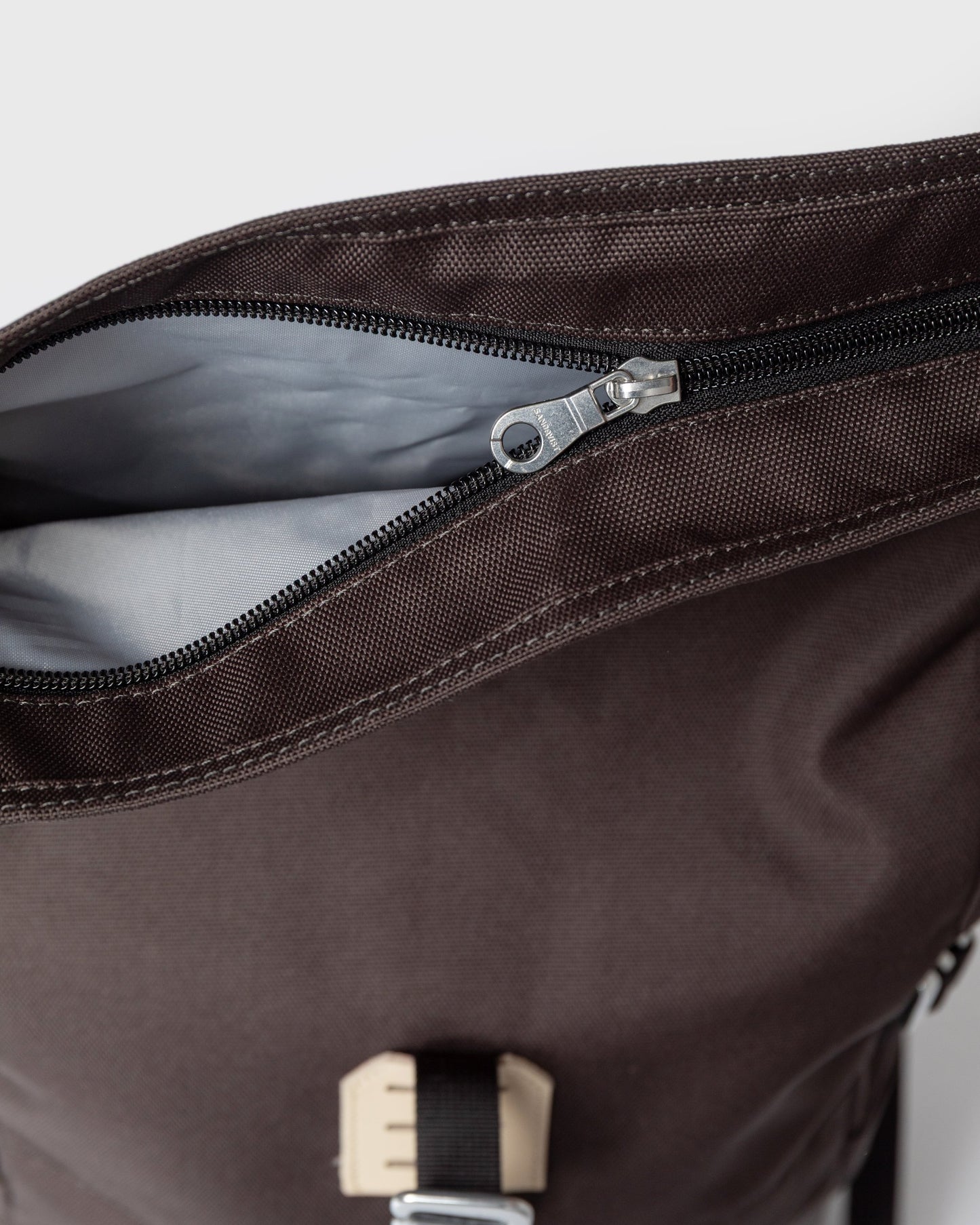 ICON Rolltop Backpack M brown | Bildmaterial bereitgestellt von SHOES.PLEASE.
