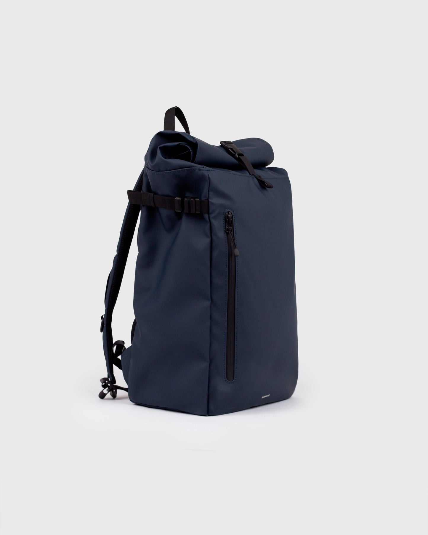 STREAM Slim Rolltop L navy | Bildmaterial bereitgestellt von SHOES.PLEASE.