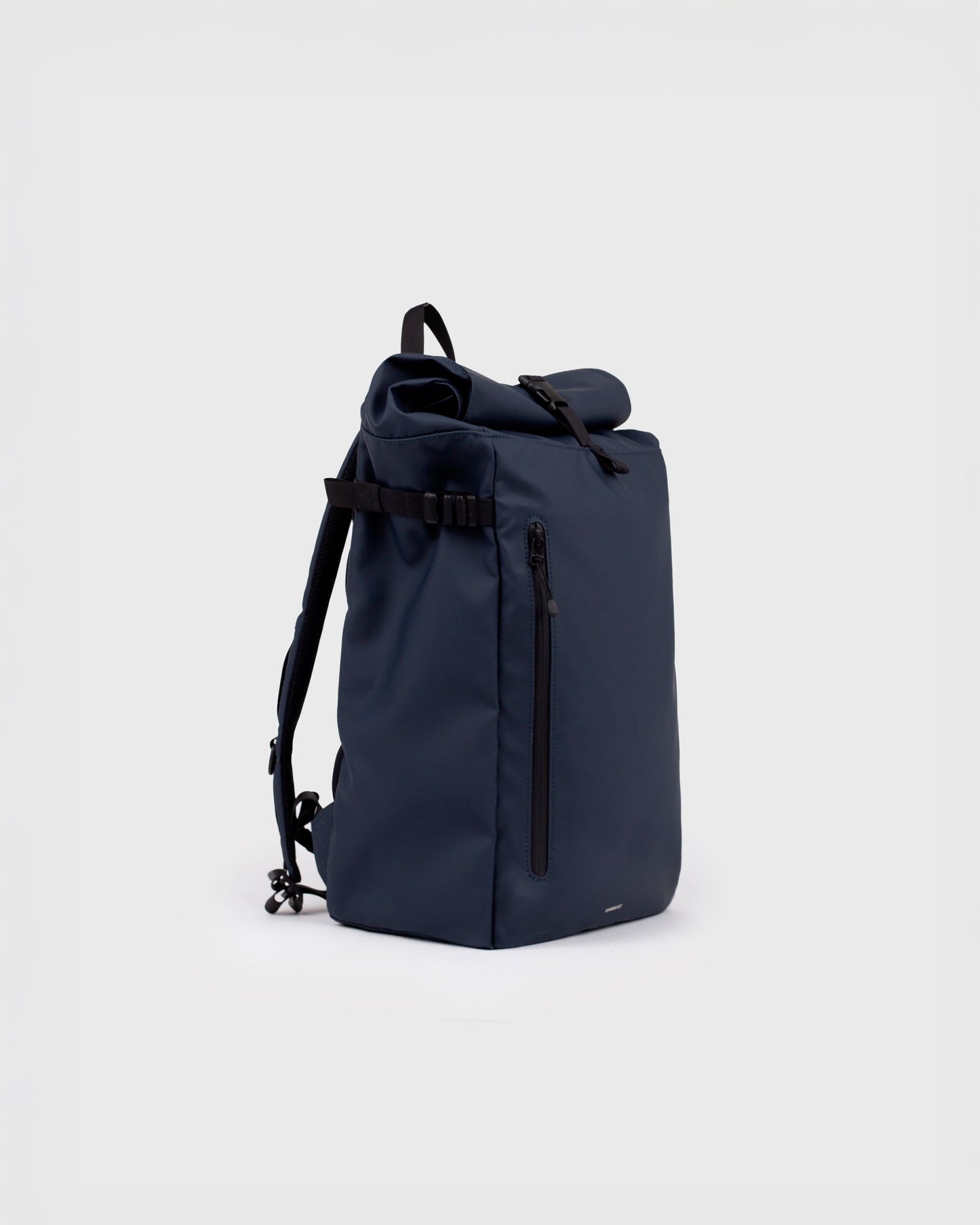 STREAM Slim Rolltop M navy | Bildmaterial bereitgestellt von SHOES.PLEASE.