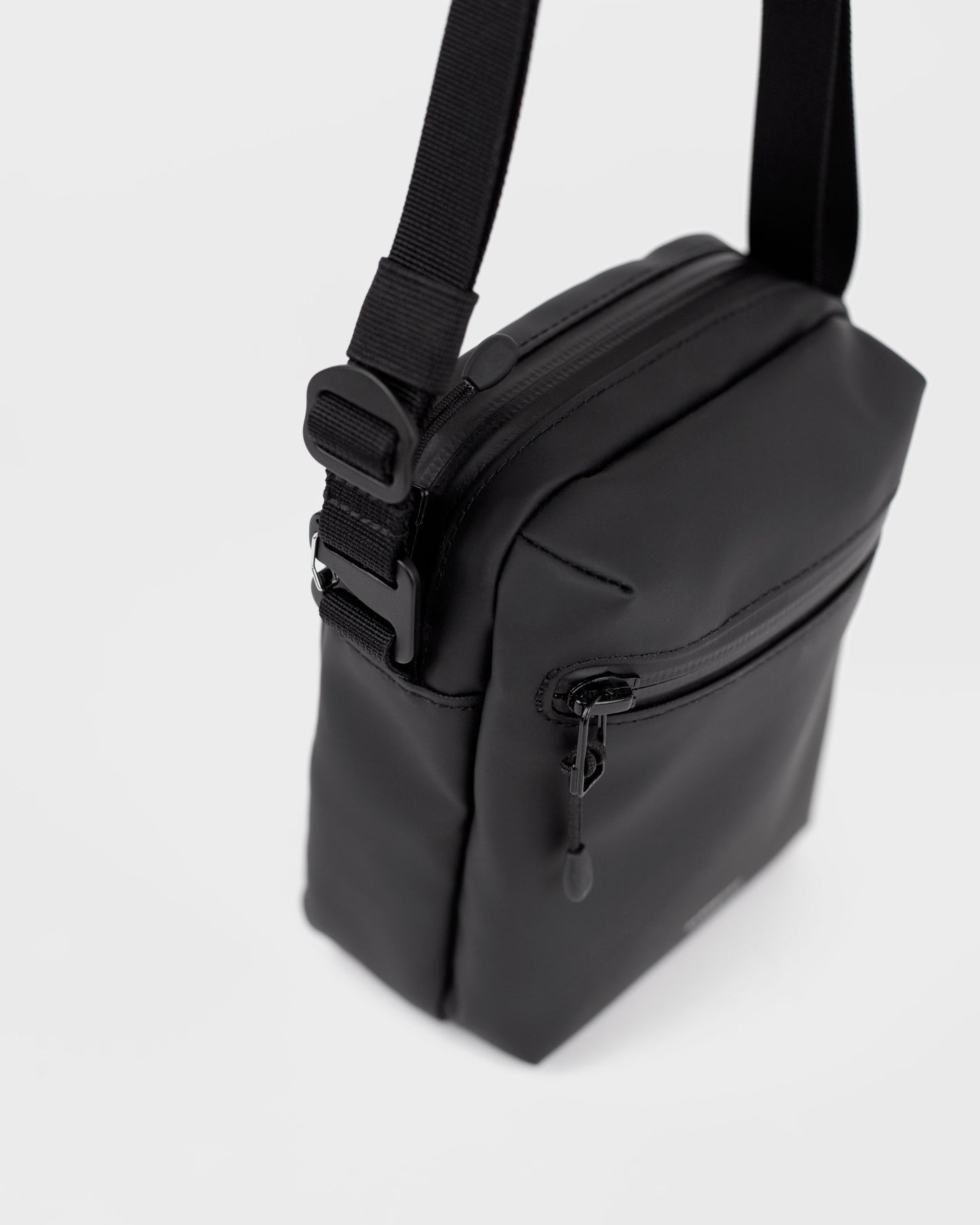 STREAM Shoulder Bag black | Bildmaterial bereitgestellt von SHOES.PLEASE.