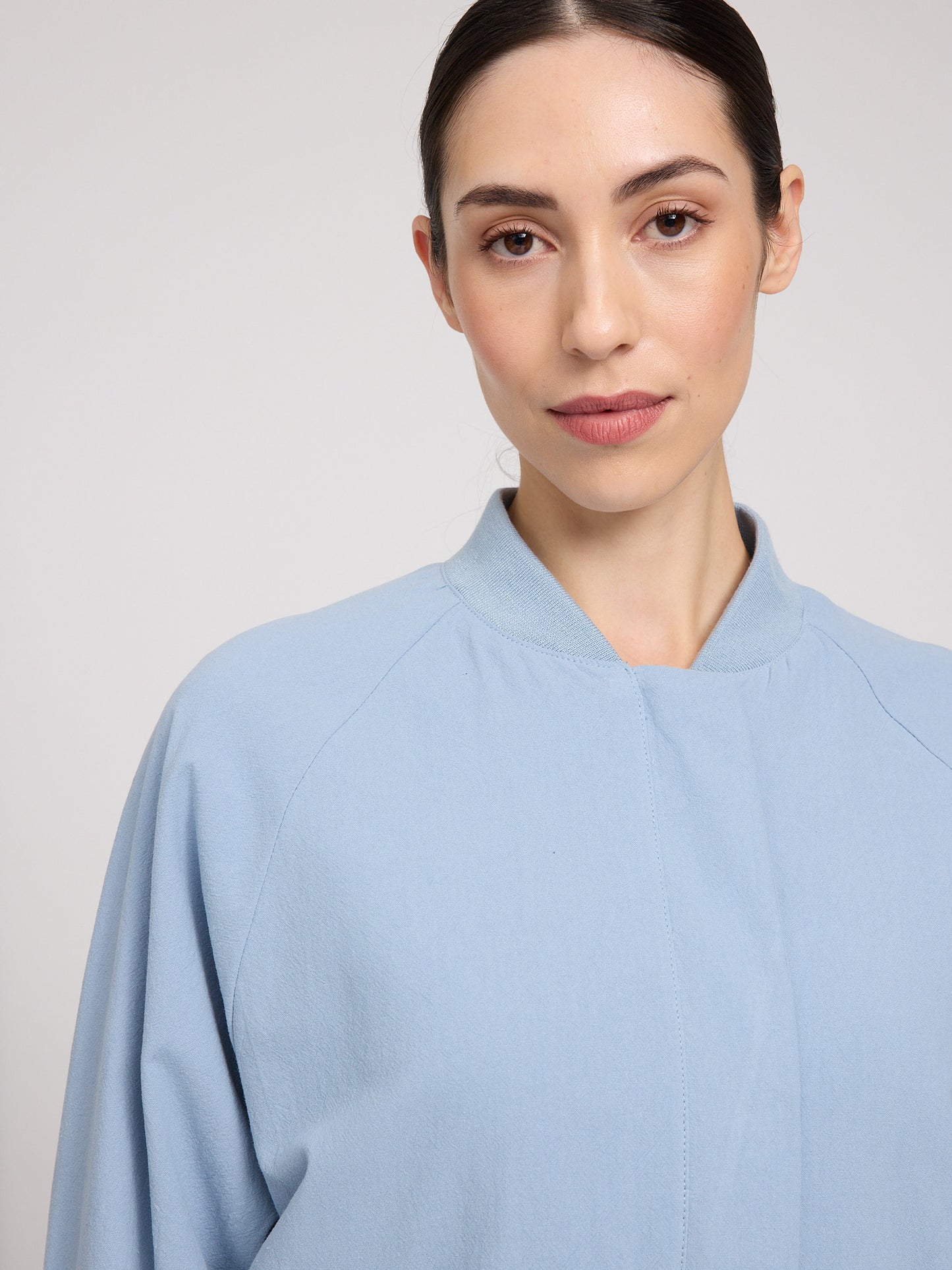 Short Cotton Bomber light blue | Bildmaterial bereitgestellt von SHOES.PLEASE.