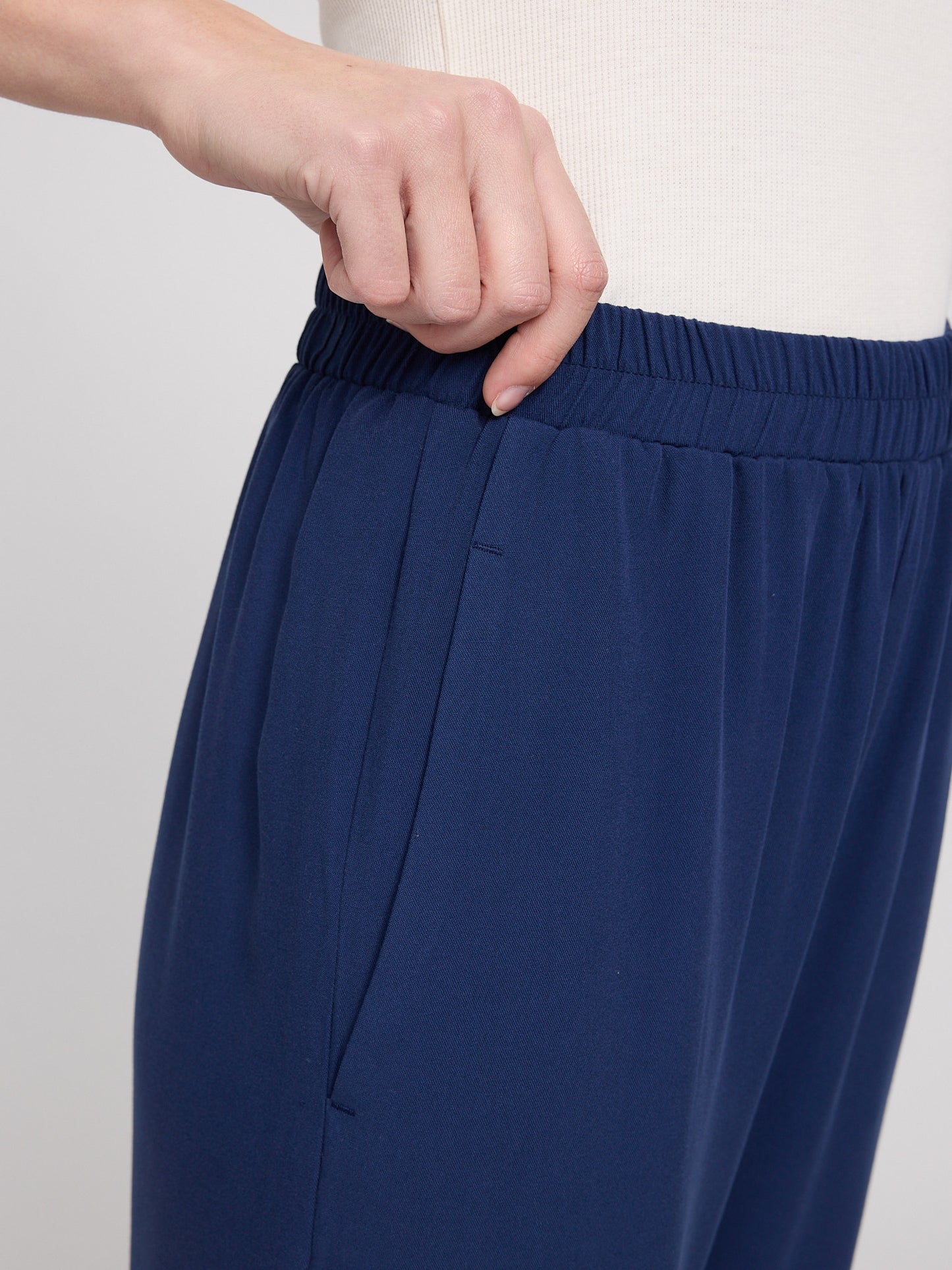Straight Leg Viscose Pants indigo | Bildmaterial bereitgestellt von SHOES.PLEASE.