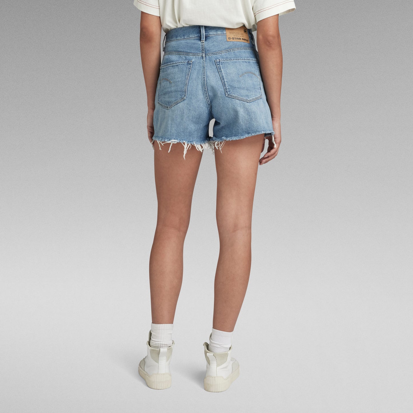 3301 RP Short Wmn lt aged | Bildmaterial bereitgestellt von SHOES.PLEASE.