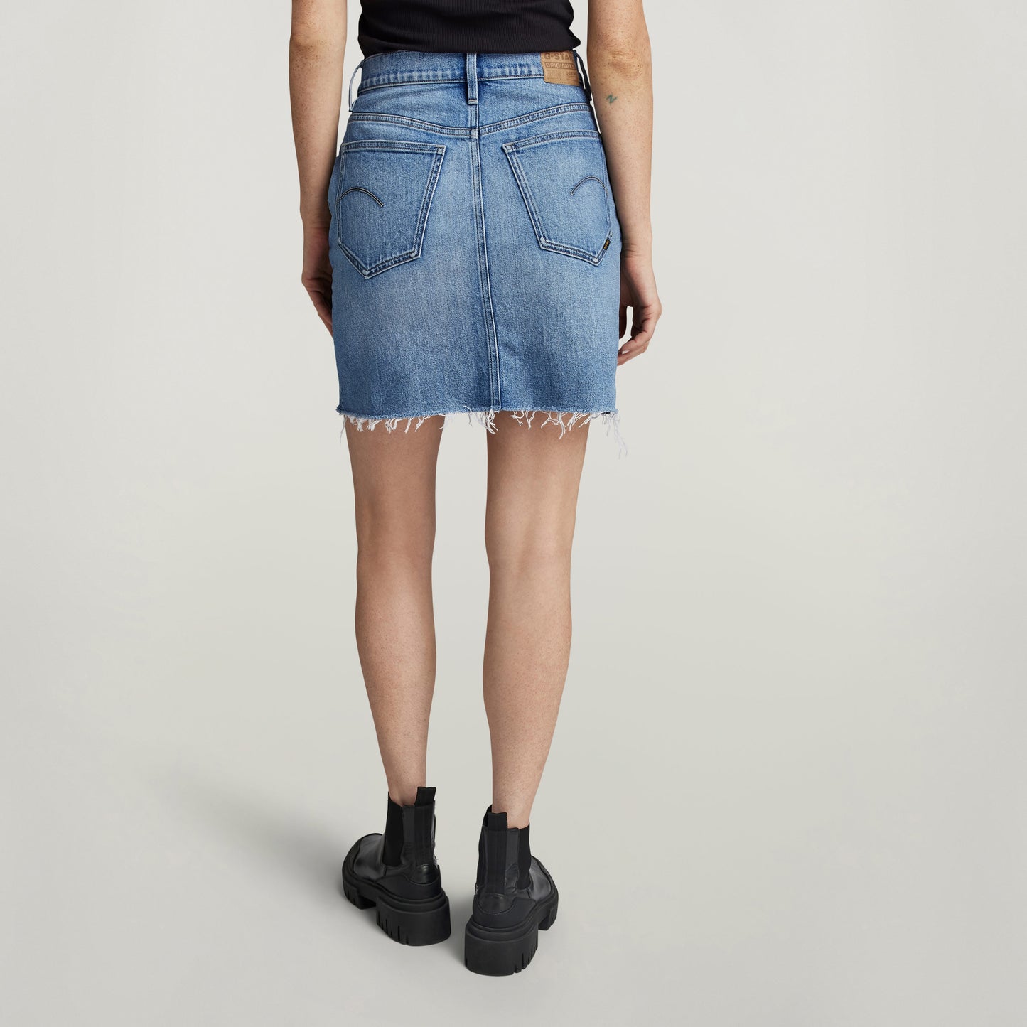 Viktoria Short Skirt Raw Edge wmn blue | Bildmaterial bereitgestellt von SHOES.PLEASE.