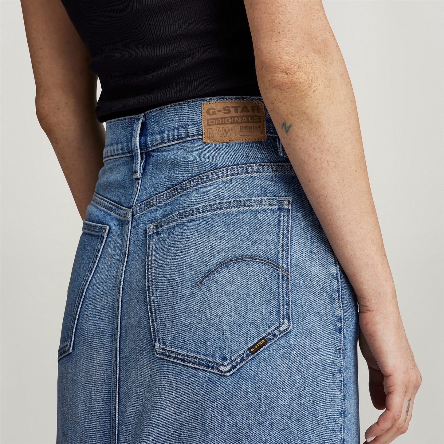 Viktoria Short Skirt Raw Edge wmn blue | Bildmaterial bereitgestellt von SHOES.PLEASE.