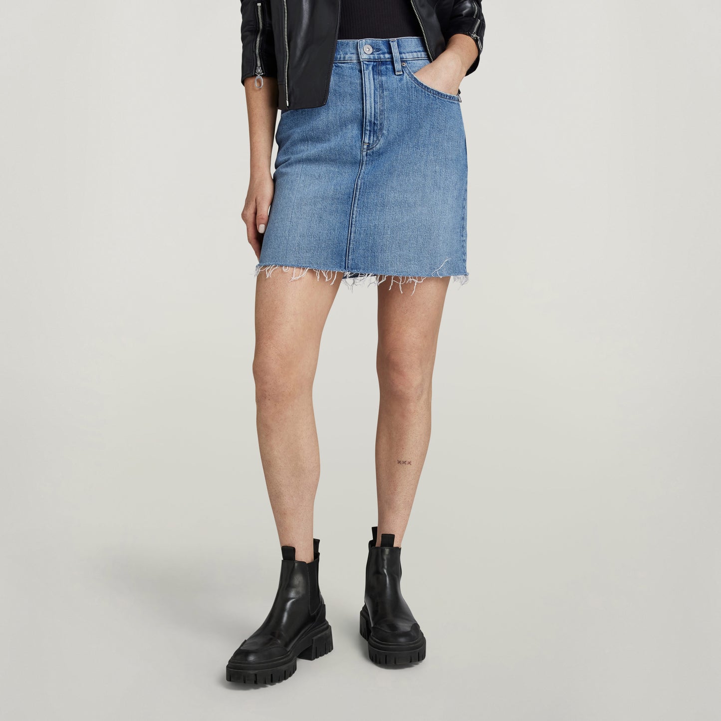 Viktoria Short Skirt Raw Edge wmn blue | Bildmaterial bereitgestellt von SHOES.PLEASE.