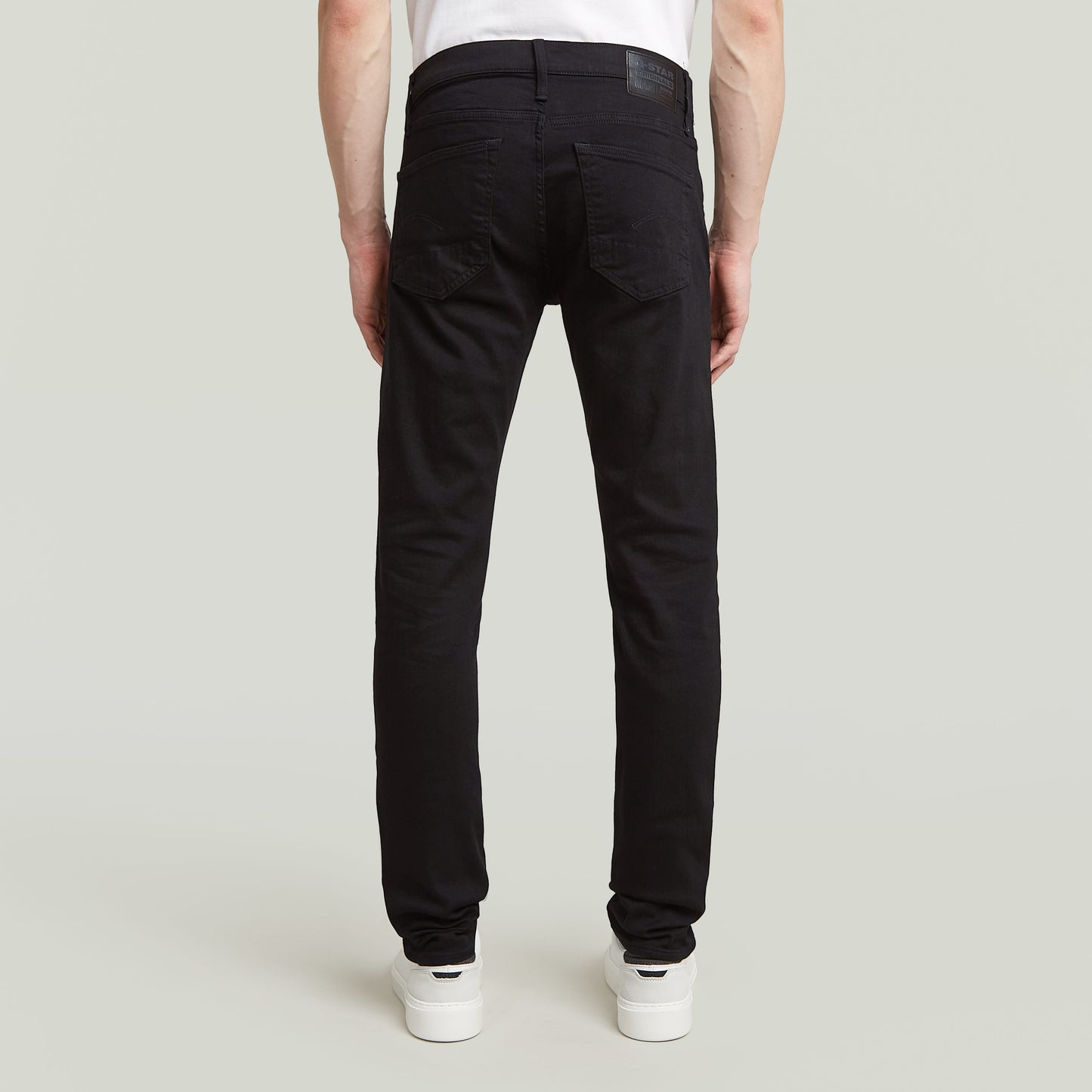 3301 Slim Jeans pitch black | Bildmaterial bereitgestellt von SHOES.PLEASE.