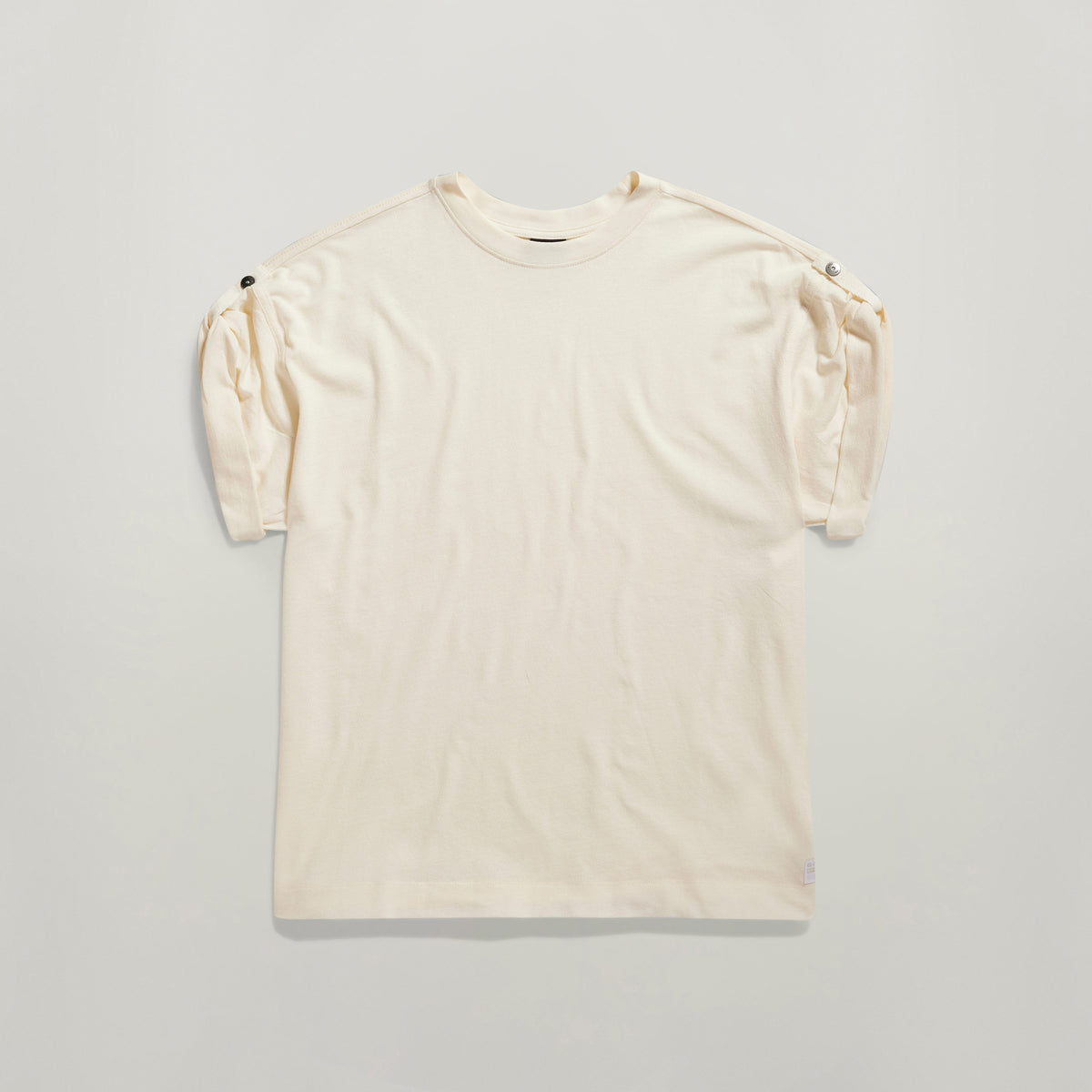 Adjustable sleeve loose r t Wmn beige | Bildmaterial bereitgestellt von SHOES.PLEASE.