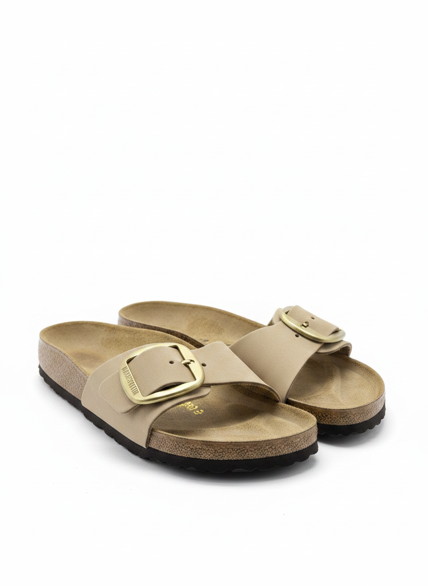 Madrid Big Buckle Nubuck Leather Women Narrow sandcastle | Bildmaterial bereitgestellt von SHOES.PLEASE.
