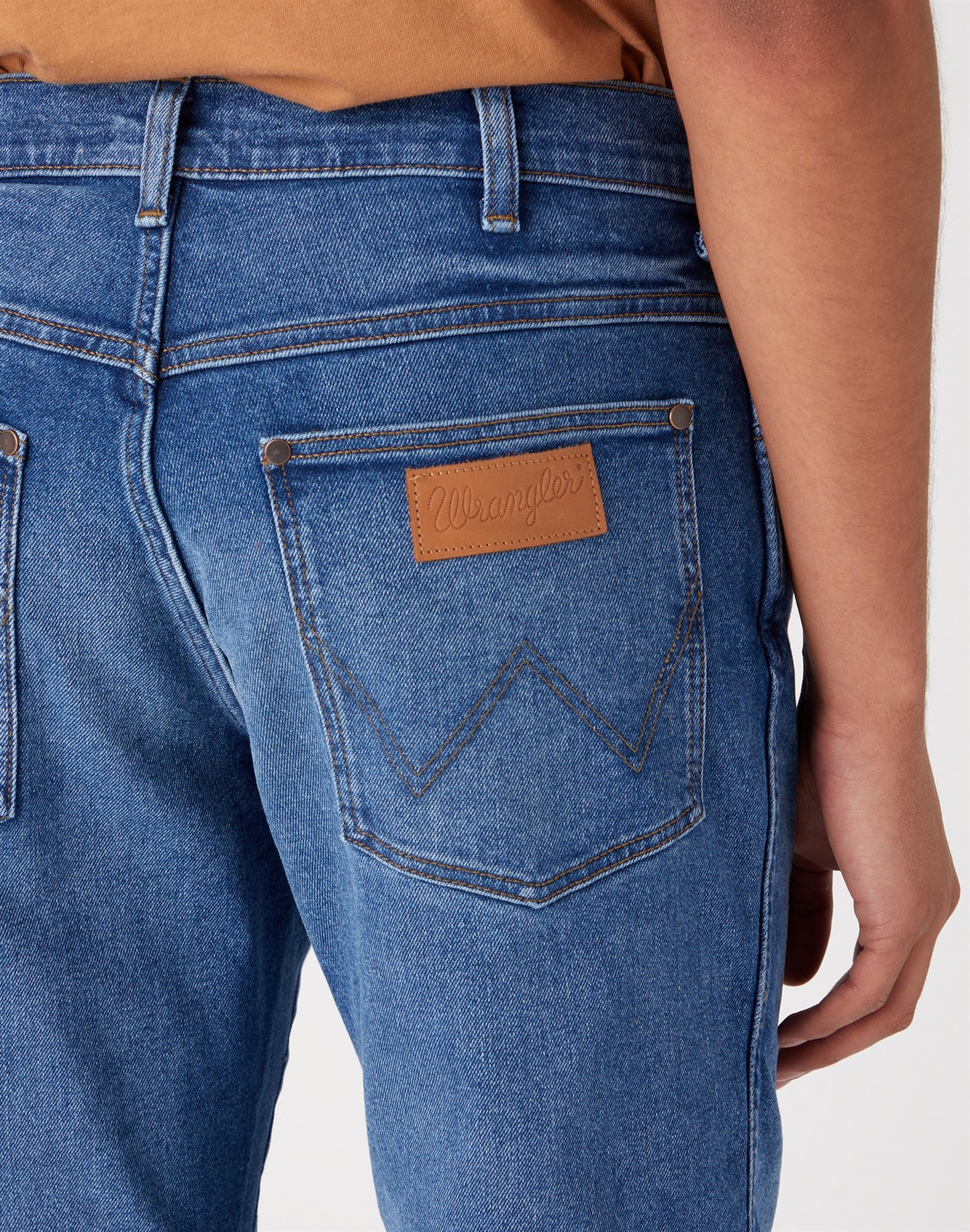 RIVER SMOKE_SEA medium denim | Bildmaterial bereitgestellt von SHOES.PLEASE.