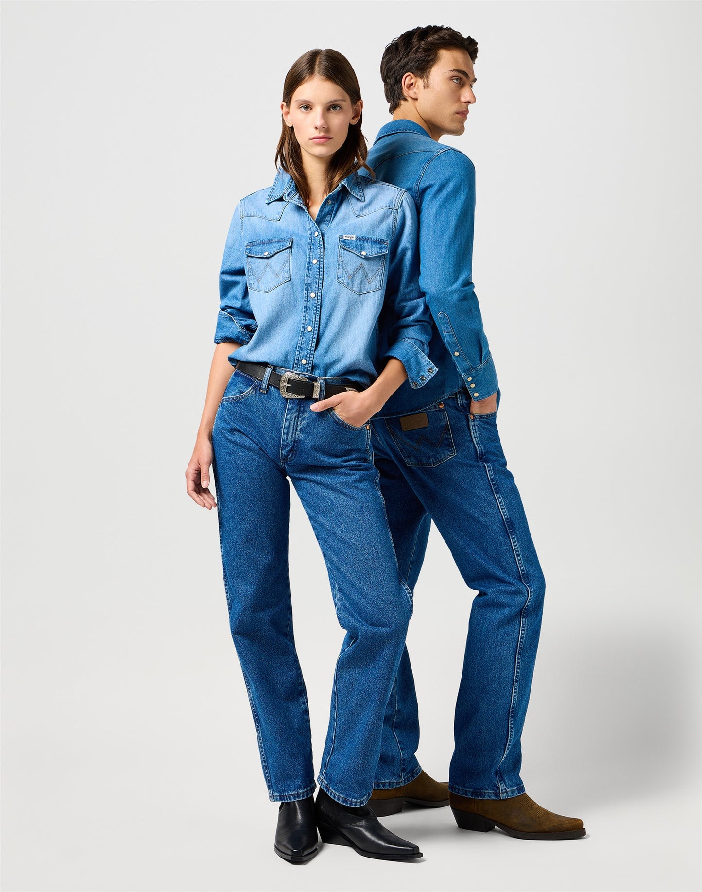 13MWZ STONEWASHED medium denim | Bildmaterial bereitgestellt von SHOES.PLEASE.