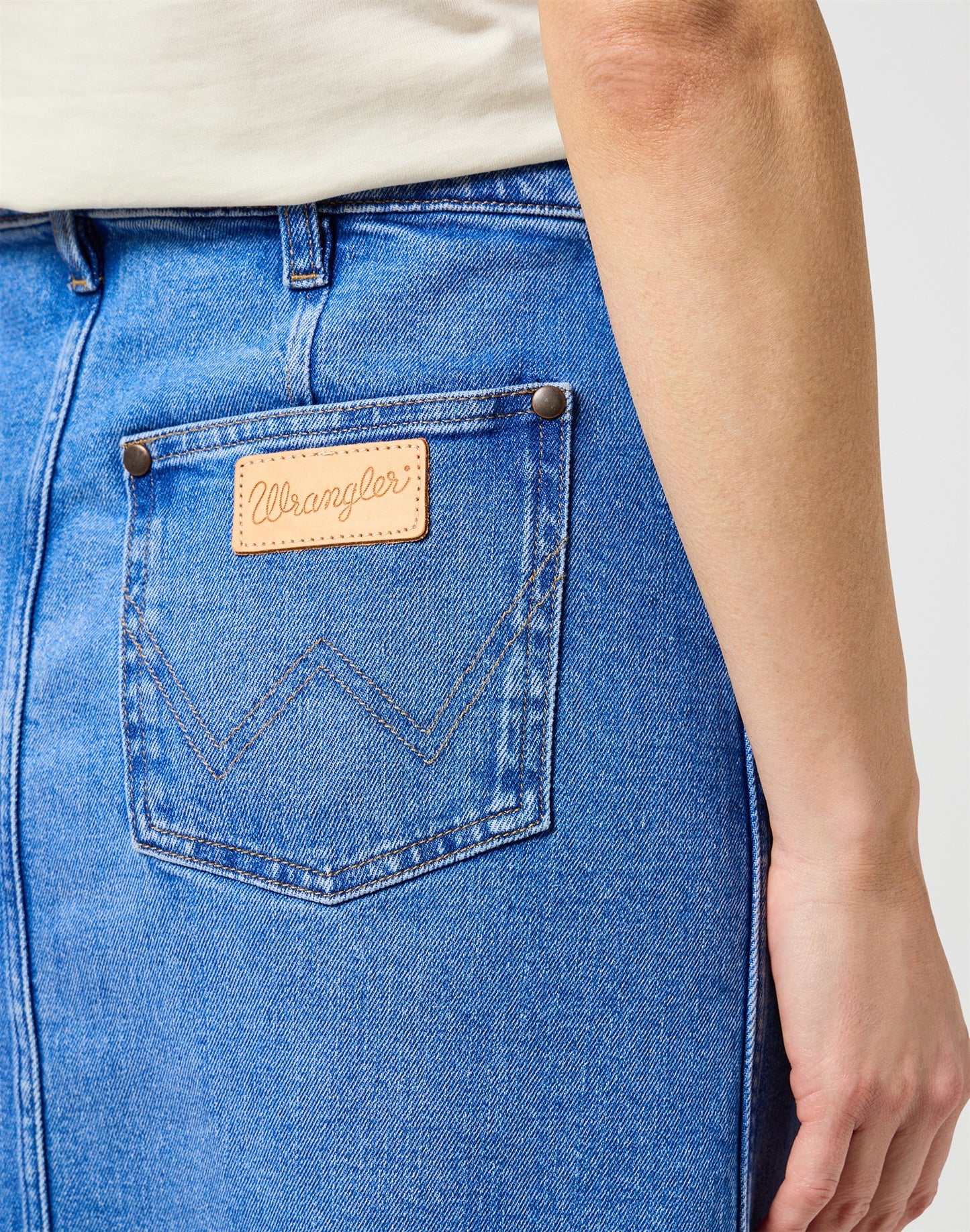 DENIM_MAXI_SKIRT ONCE_LOVED medium denim | Bildmaterial bereitgestellt von SHOES.PLEASE.