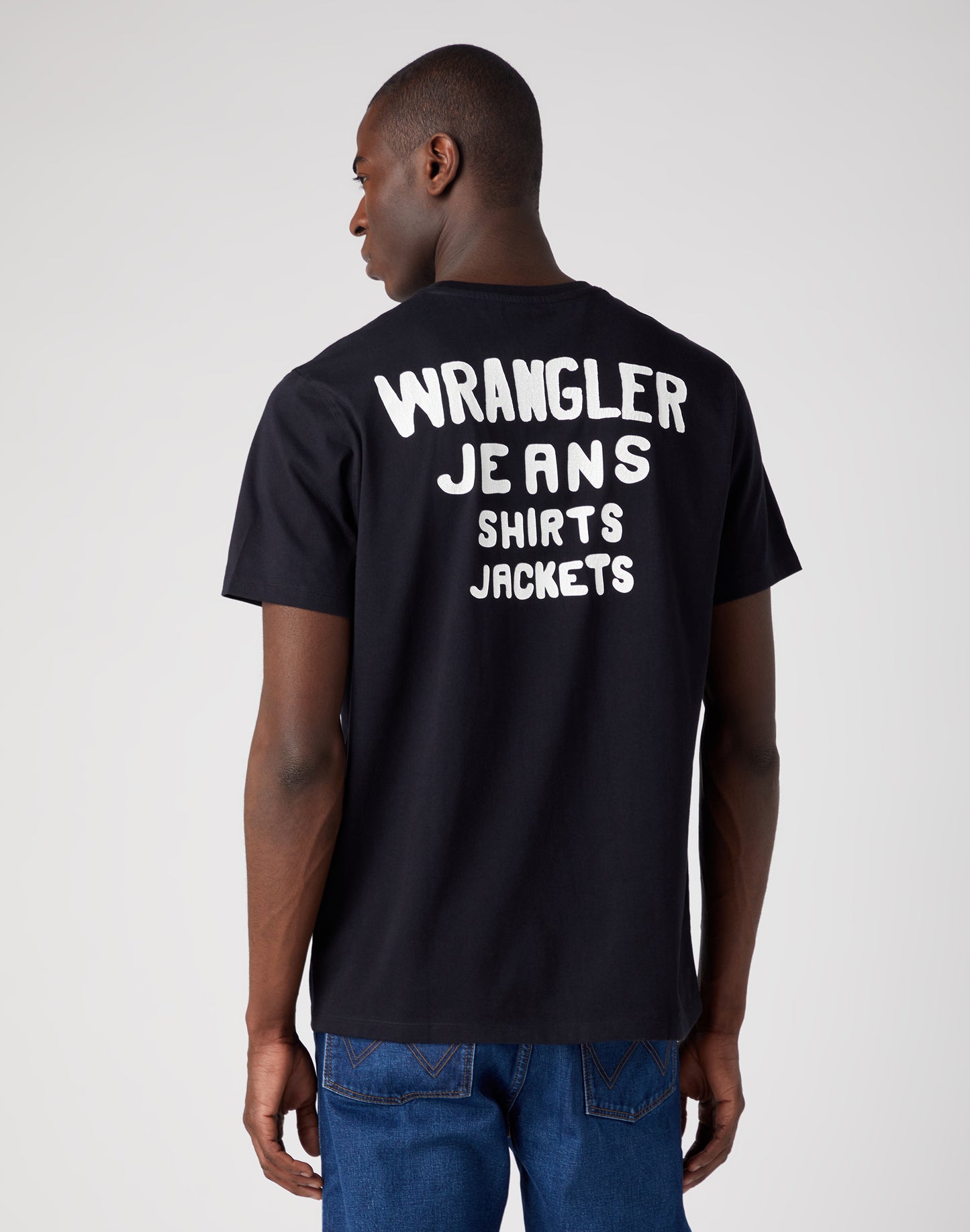BRANDED_TEE black | Bildmaterial bereitgestellt von SHOES.PLEASE.