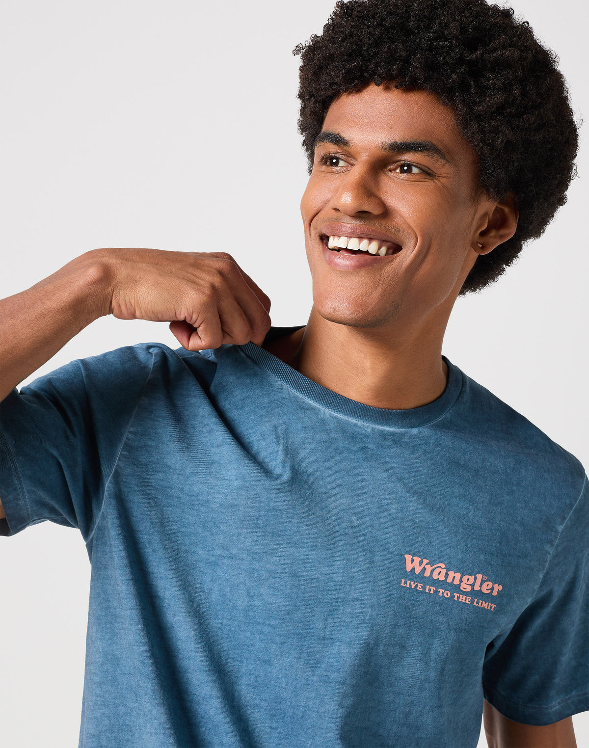 GRAPHIC_TEE DARK_DENIM blue | Bildmaterial bereitgestellt von SHOES.PLEASE.