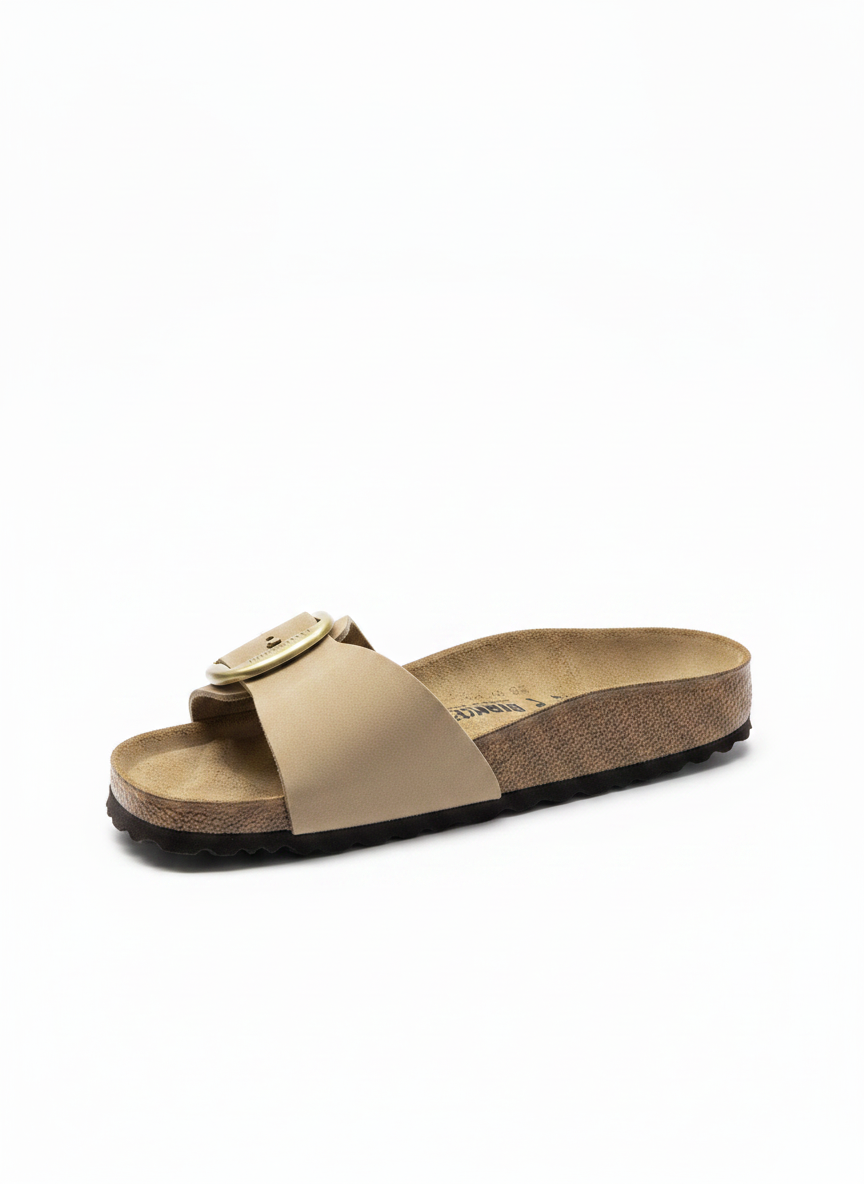 Madrid Big Buckle Nubuck Leather Women Narrow sandcastle | Bildmaterial bereitgestellt von SHOES.PLEASE.