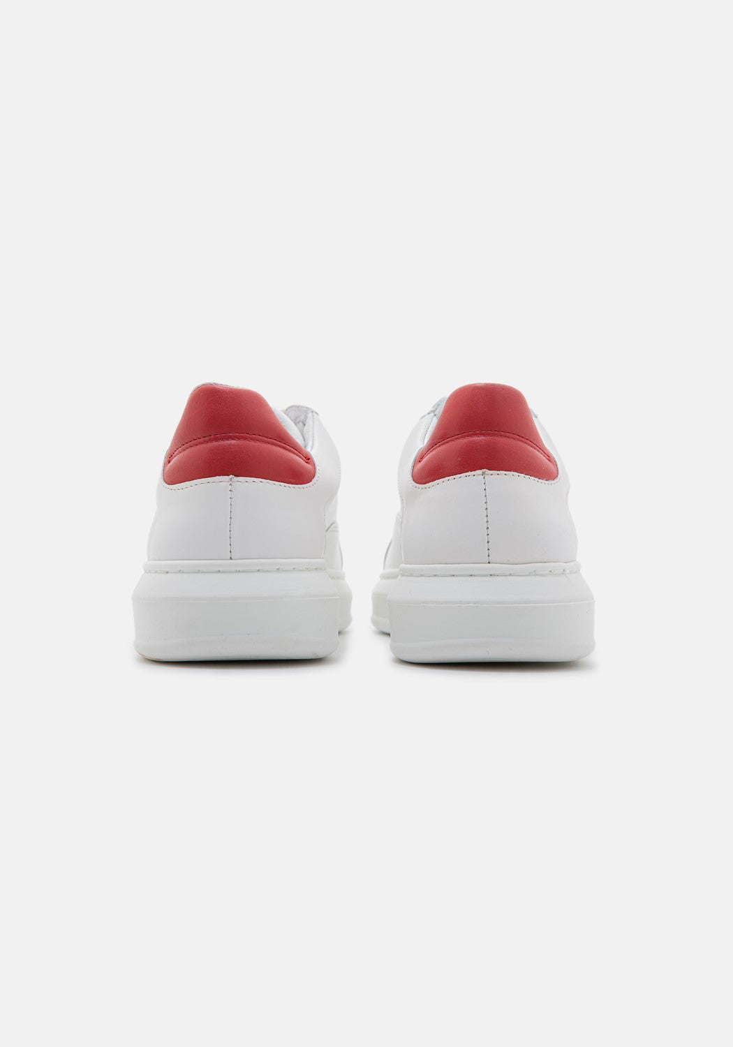 SaraSnkr wite/white/red | Bildmaterial bereitgestellt von SHOES.PLEASE.