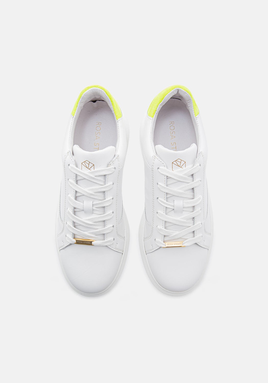 SaraSnkr white/white/yellow neon | Bildmaterial bereitgestellt von SHOES.PLEASE.