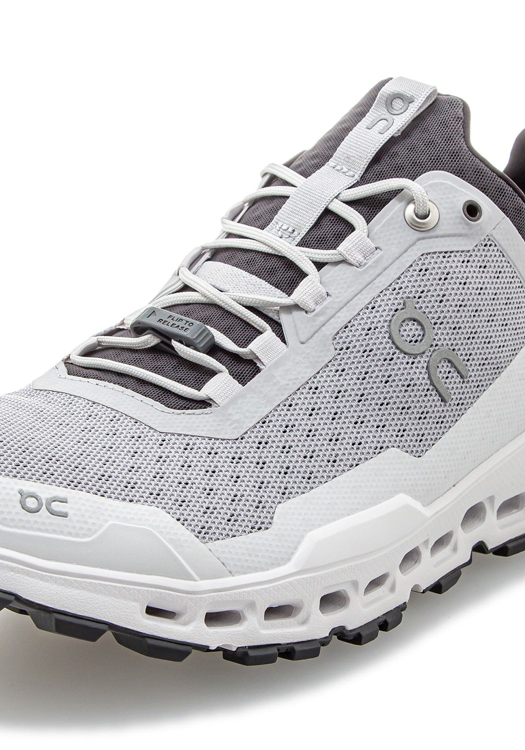 44.99045 M Cloudultra glacier/frost | Bildmaterial bereitgestellt von SHOES.PLEASE.
