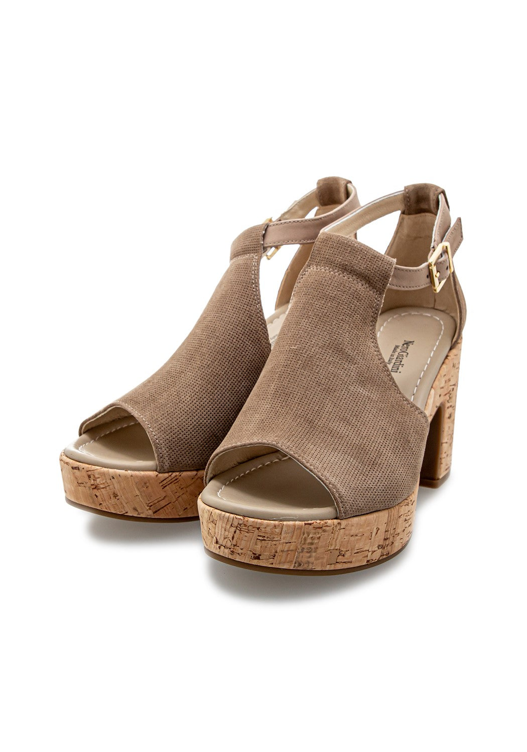 E115820 Velour Castoro leon | Bildmaterial bereitgestellt von SHOES.PLEASE.