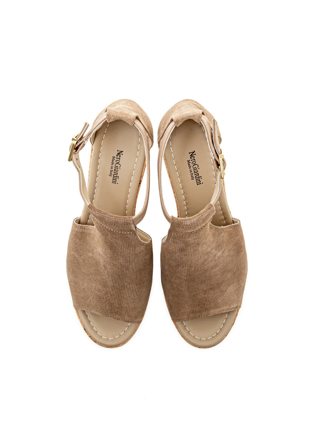 E115820 Velour Castoro leon | Bildmaterial bereitgestellt von SHOES.PLEASE.