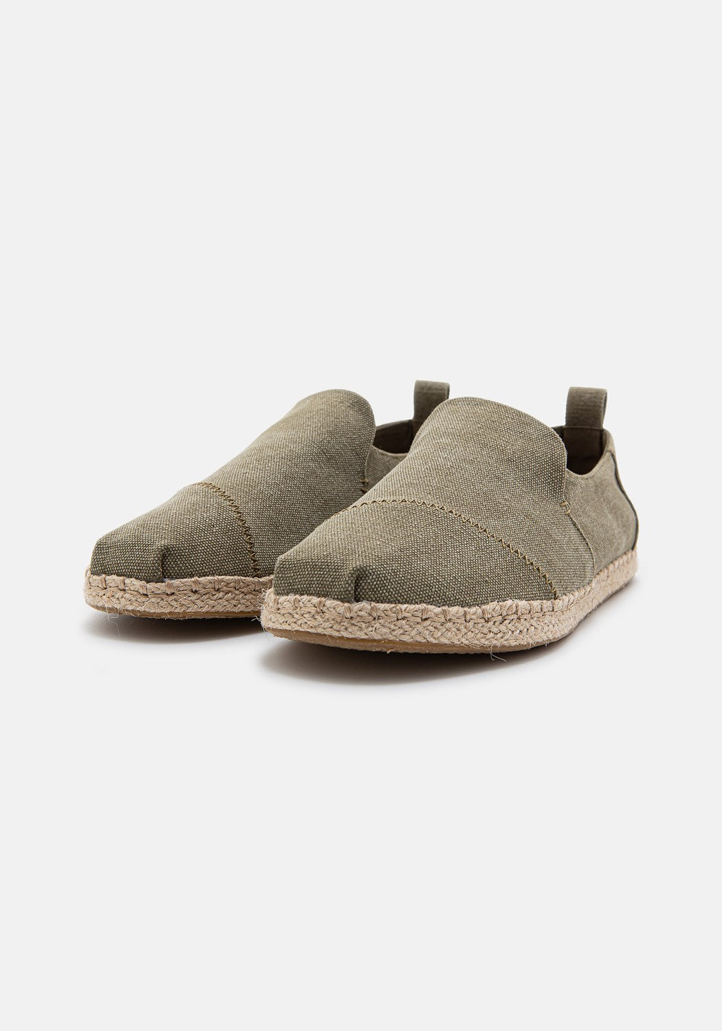 10011624 MN Deconstructed olive washed | Bildmaterial bereitgestellt von SHOES.PLEASE.