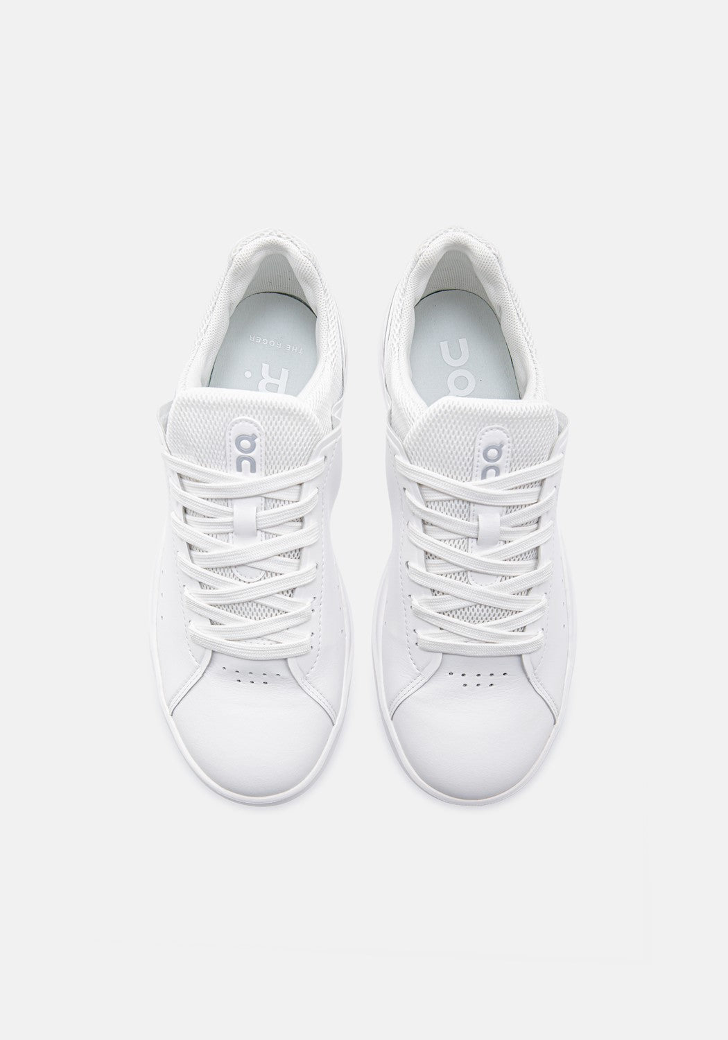 48.99452 W The Roger Advantage all white | Bildmaterial bereitgestellt von SHOES.PLEASE.