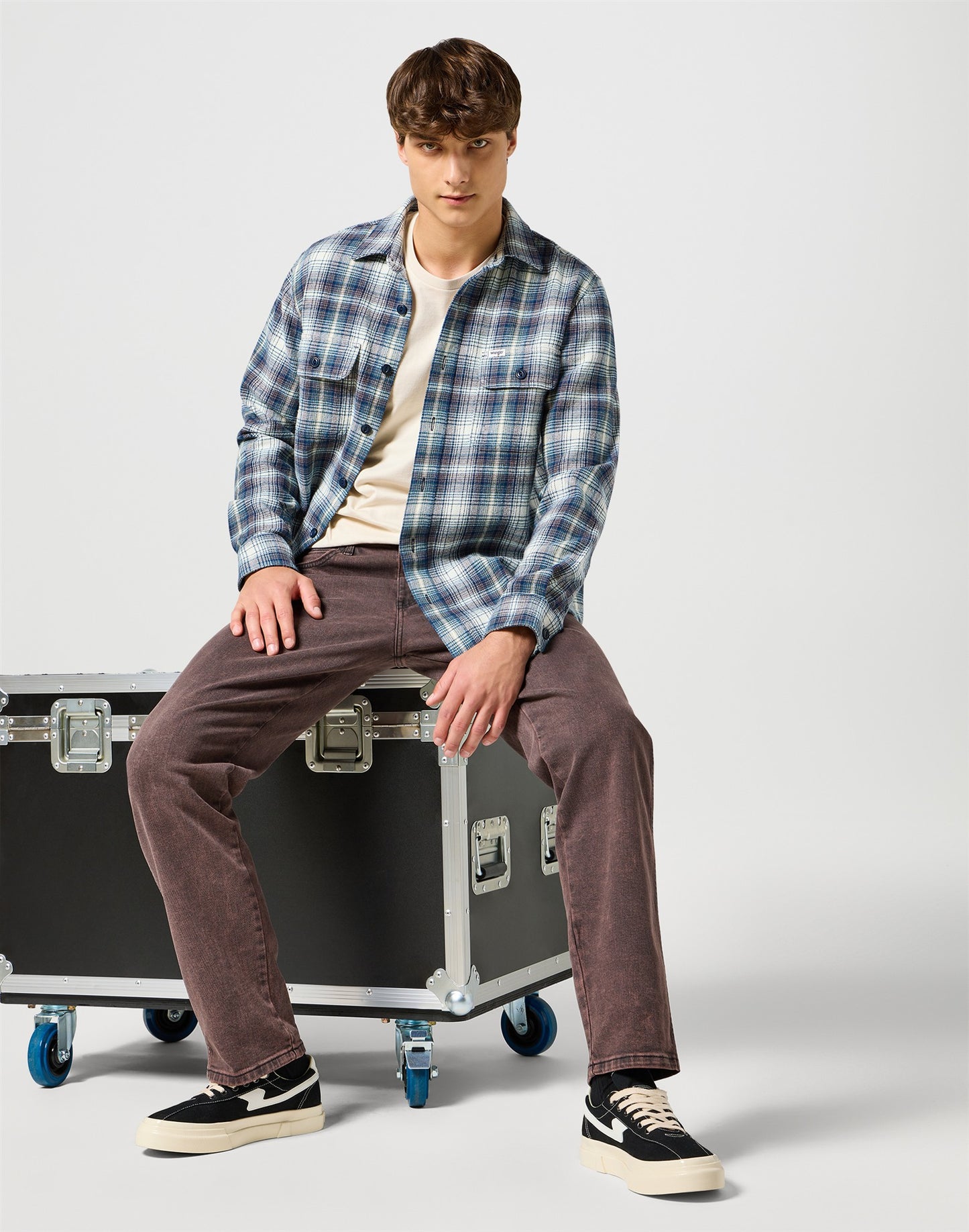 2_PKT_SHIRT BLUE_GREY | Bildmaterial bereitgestellt von SHOES.PLEASE.