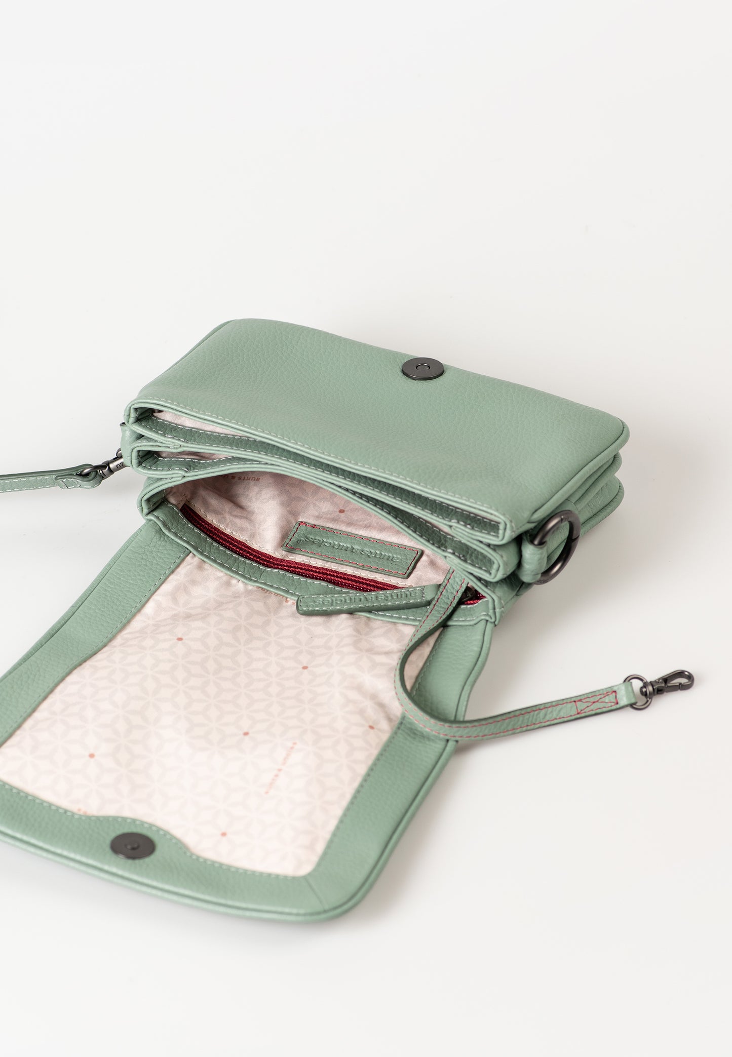 Twinkle Umhängetasche Philocalists sage green | Bildmaterial bereitgestellt von SHOES.PLEASE.