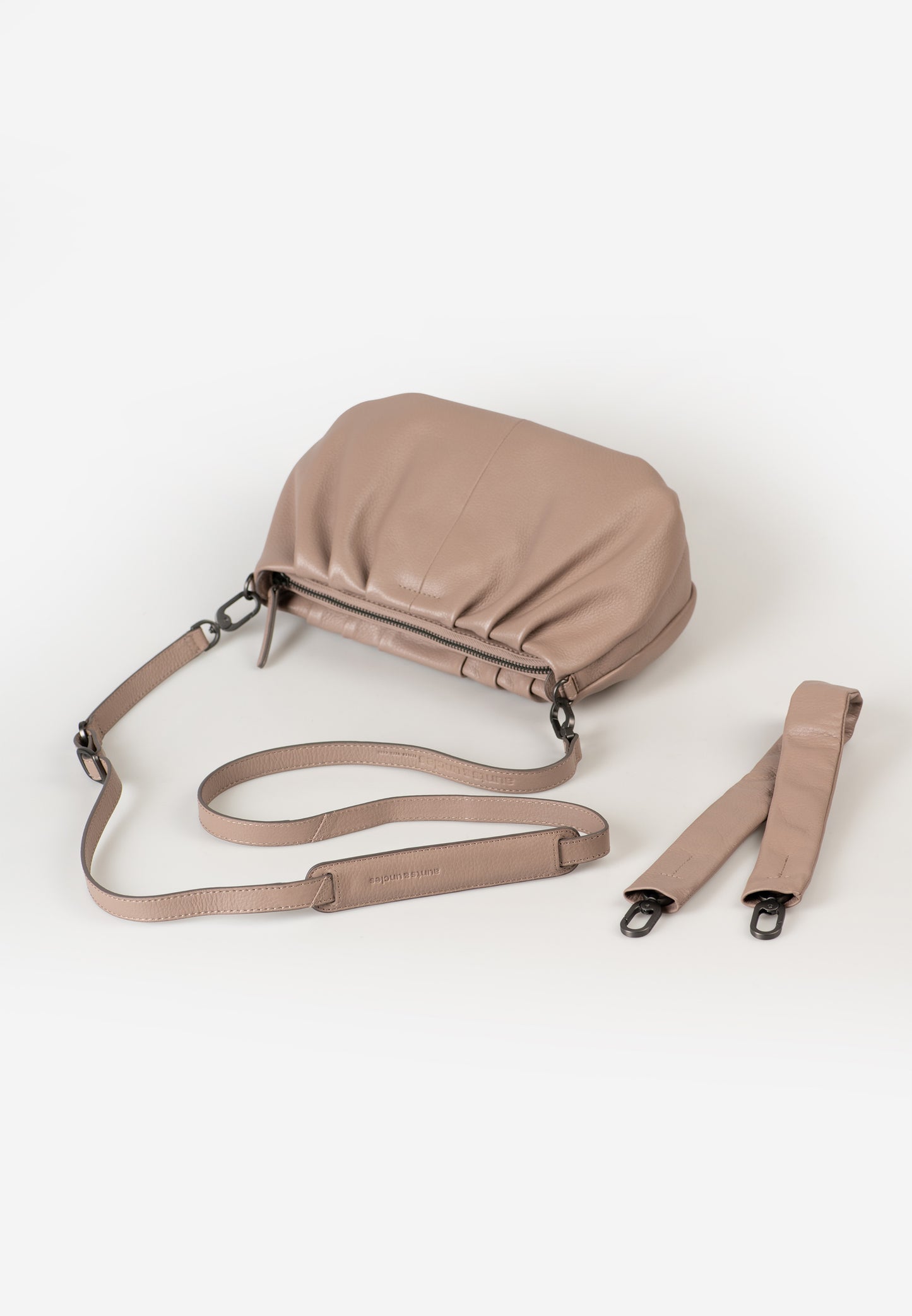 Pearl Schultertasche Philocalists portabella | Bildmaterial bereitgestellt von SHOES.PLEASE.