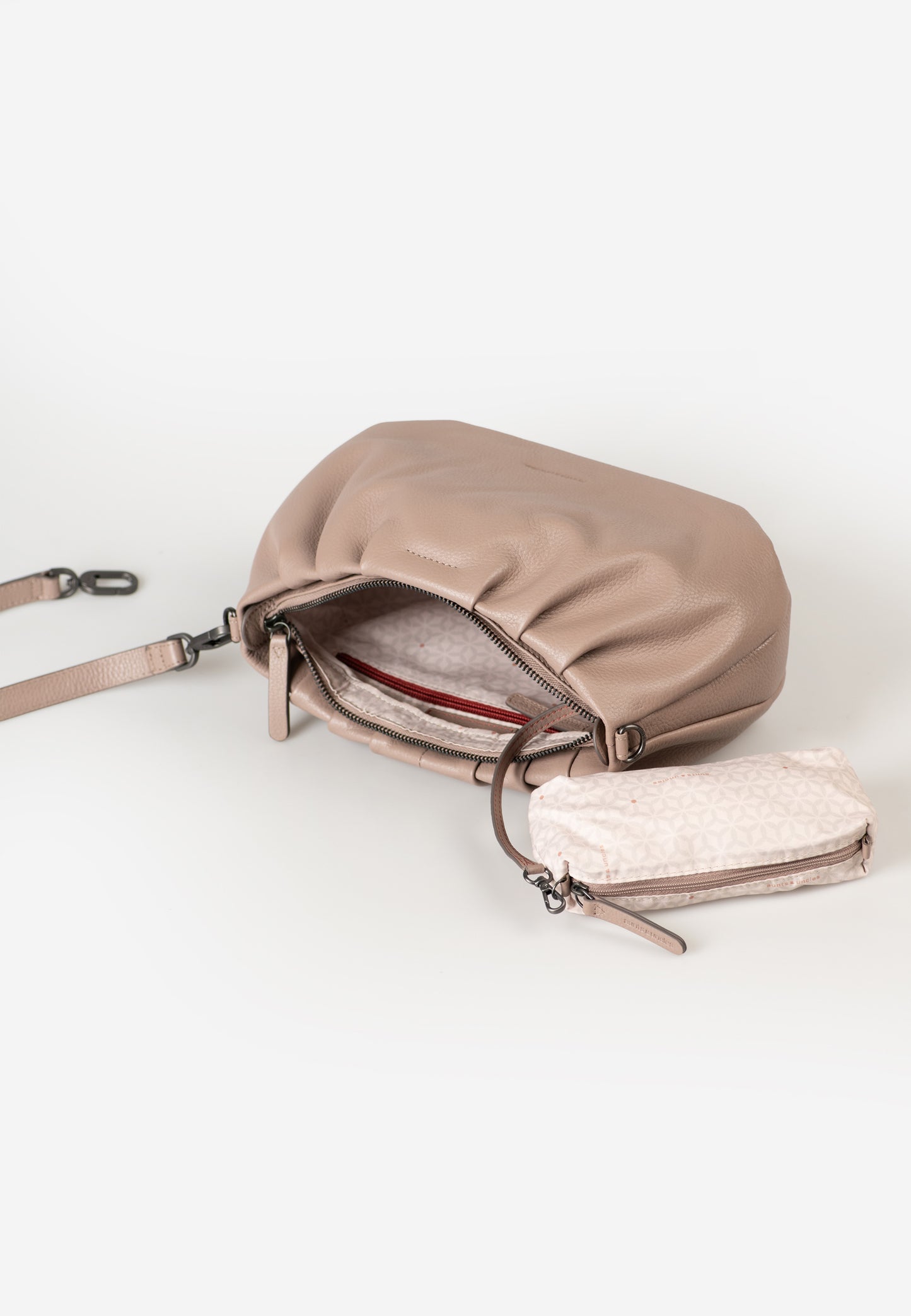 Pearl Schultertasche Philocalists portabella | Bildmaterial bereitgestellt von SHOES.PLEASE.