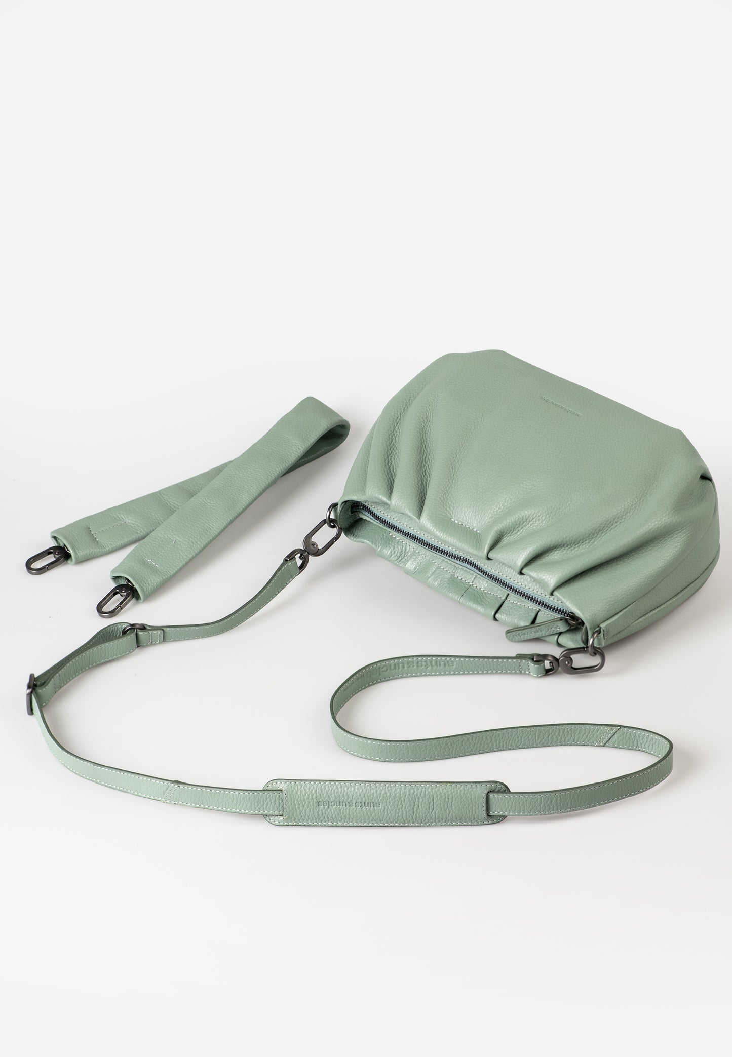 Pearl Schultertasche Philocalists sage green | Bildmaterial bereitgestellt von SHOES.PLEASE.