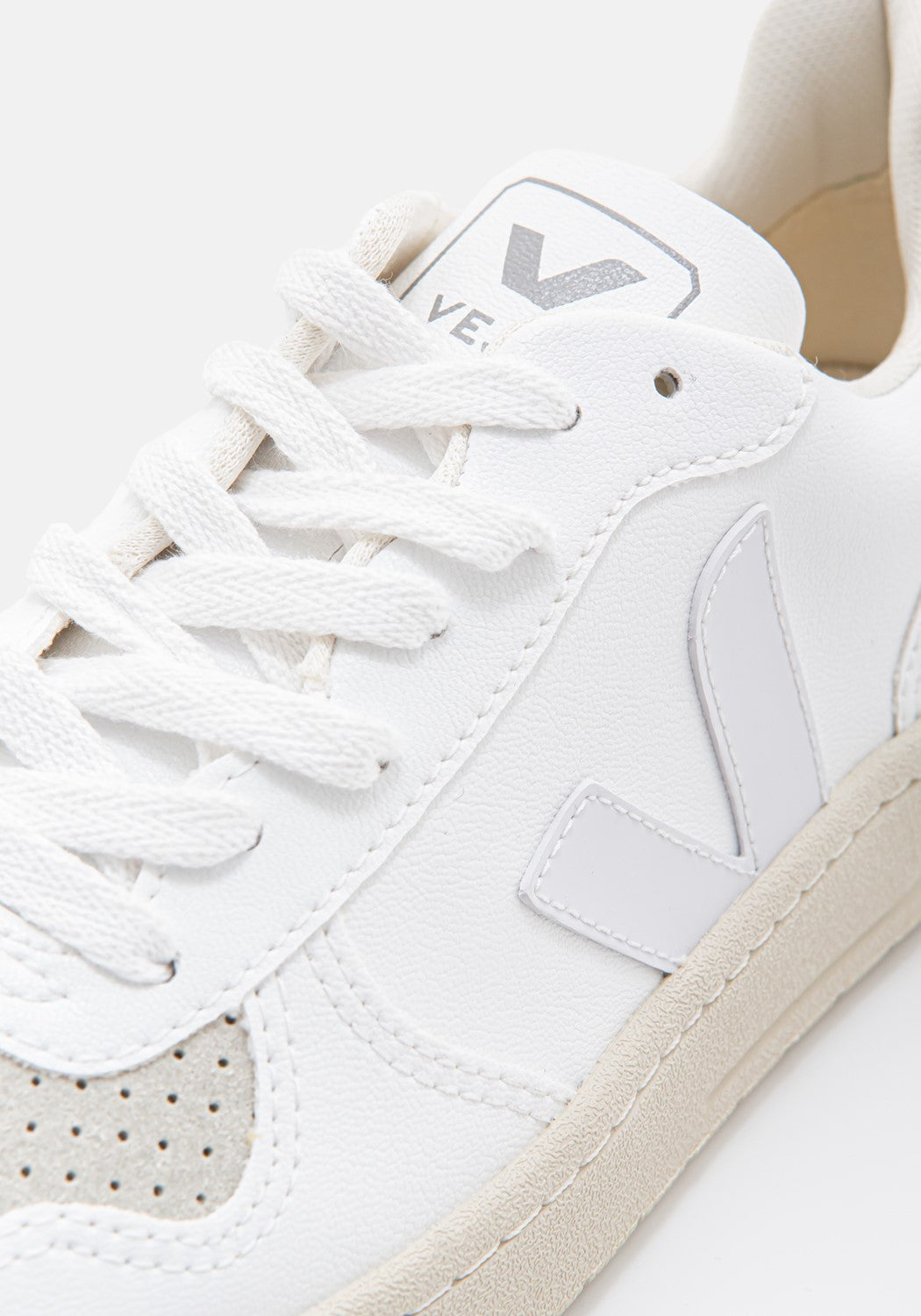 V-10 CWL full white natural | Bildmaterial bereitgestellt von SHOES.PLEASE.