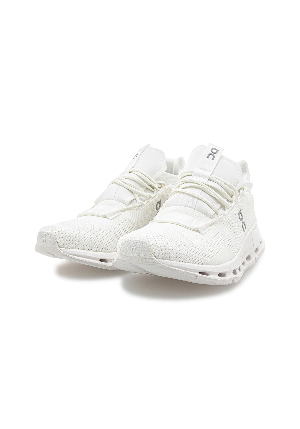 26.99115 W Cloudnova all white | Bildmaterial bereitgestellt von SHOES.PLEASE.