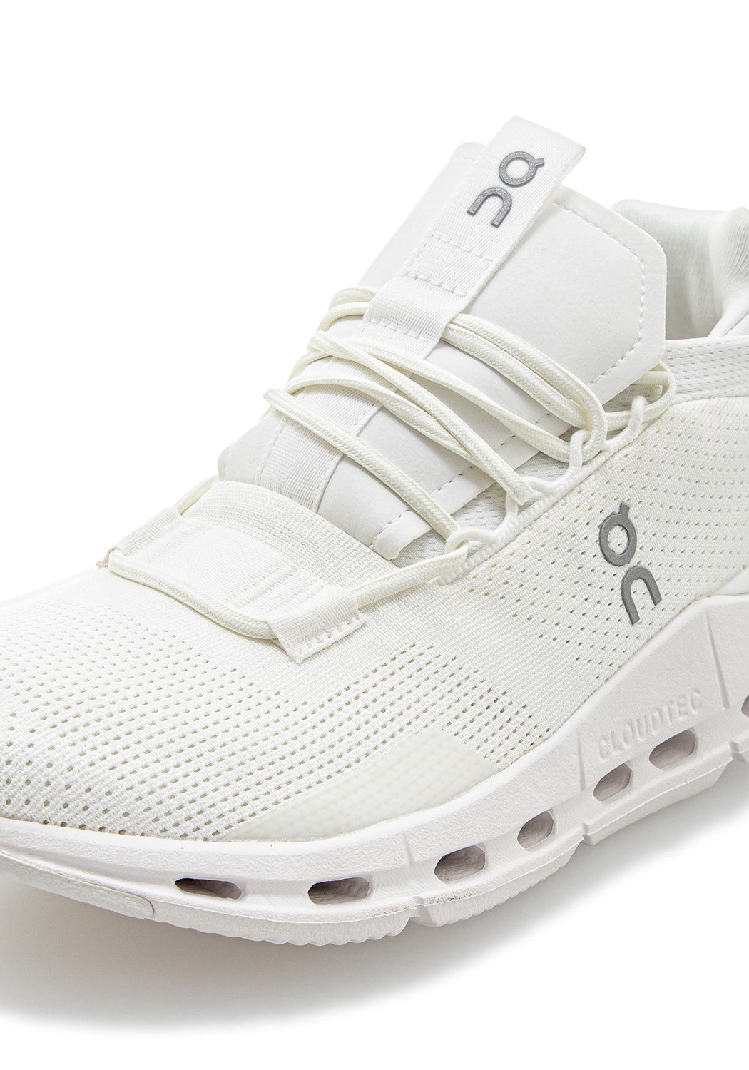 26.99115 W Cloudnova all white | Bildmaterial bereitgestellt von SHOES.PLEASE.