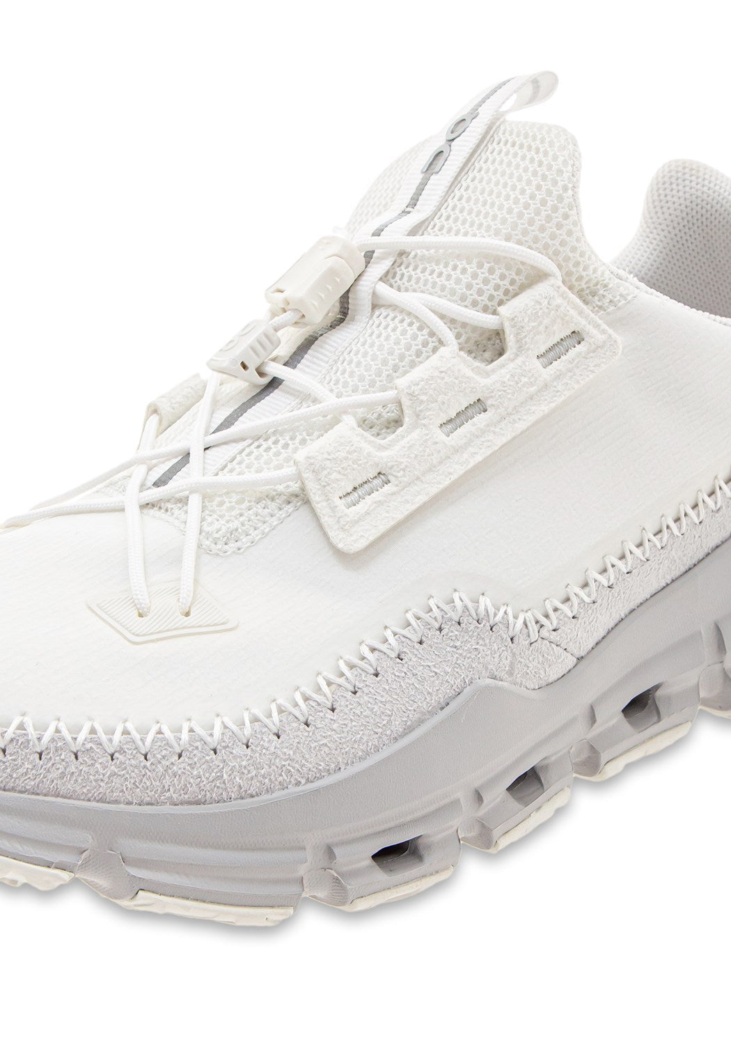 49.98304 W Cloudaway undyed-white/glacier | Bildmaterial bereitgestellt von SHOES.PLEASE.