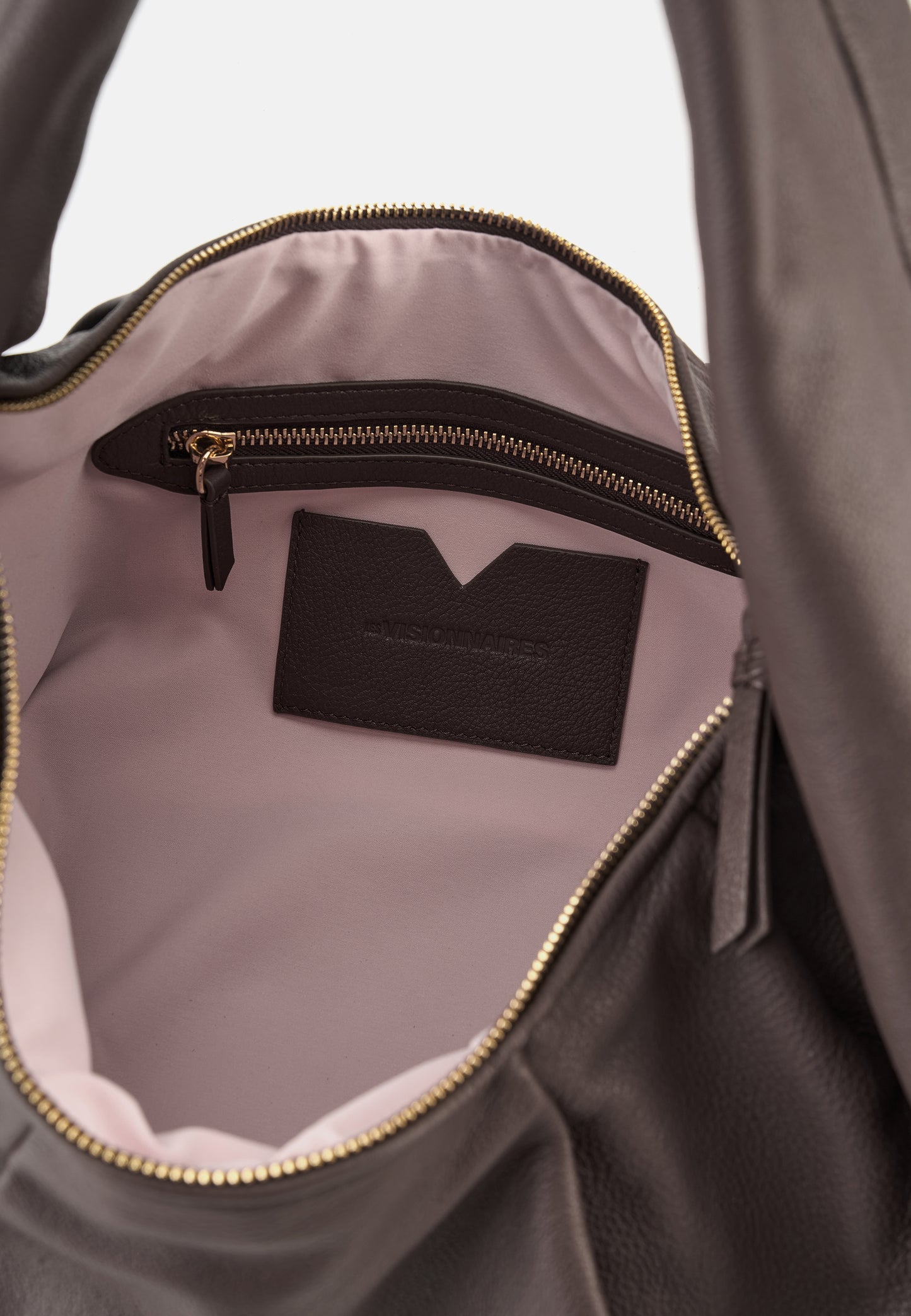 GRETA ESSENTIAL SOFT GRAINY chocolate | Bildmaterial bereitgestellt von SHOES.PLEASE.