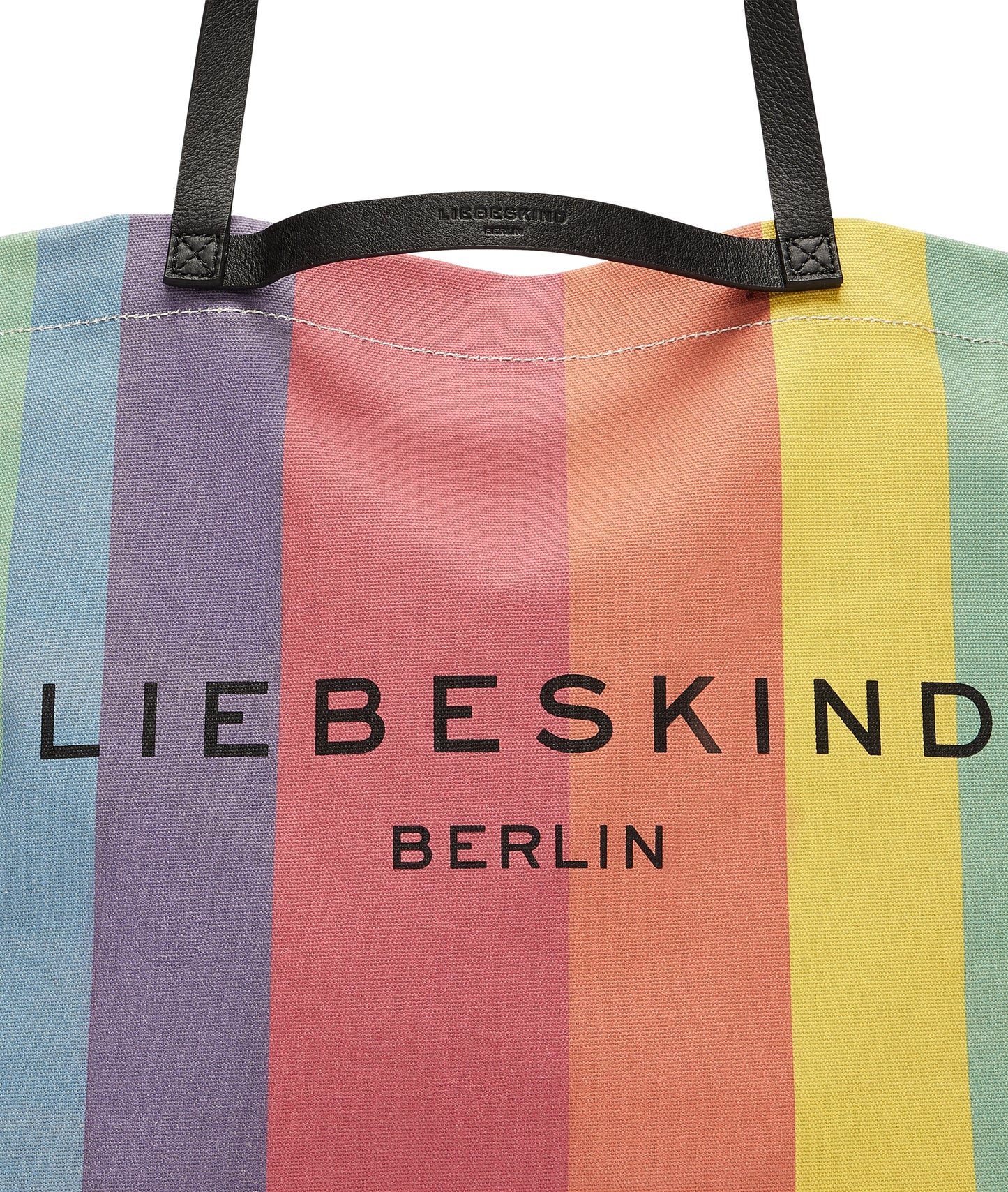 Aurora Shopper pride | Bildmaterial bereitgestellt von SHOES.PLEASE.