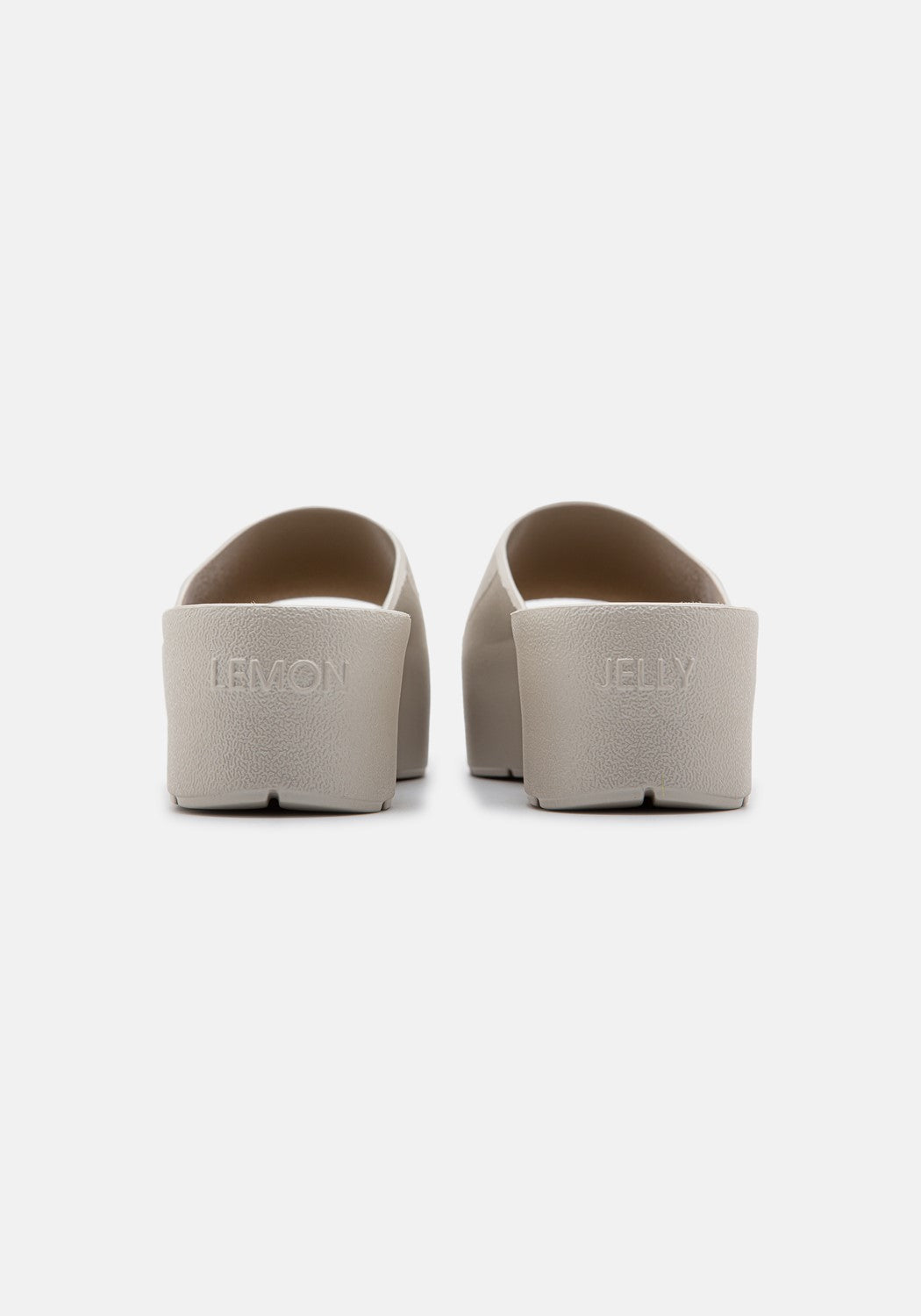 Sunny 05 warm grey | Bildmaterial bereitgestellt von SHOES.PLEASE.