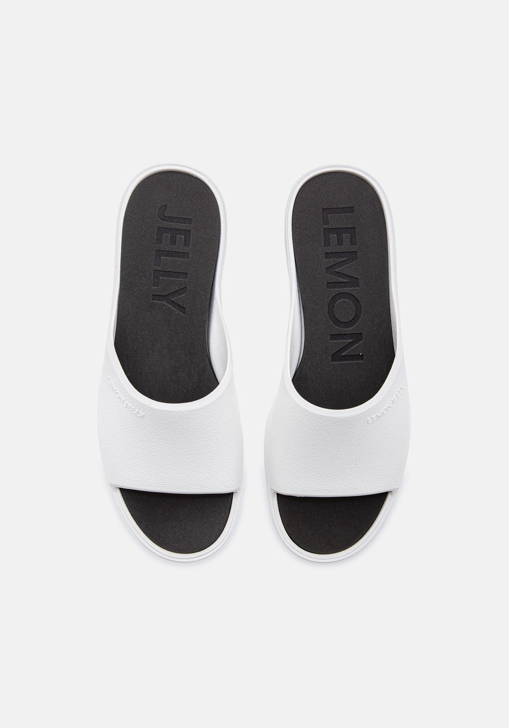 Sunny 18 pérola metal | Bildmaterial bereitgestellt von SHOES.PLEASE.