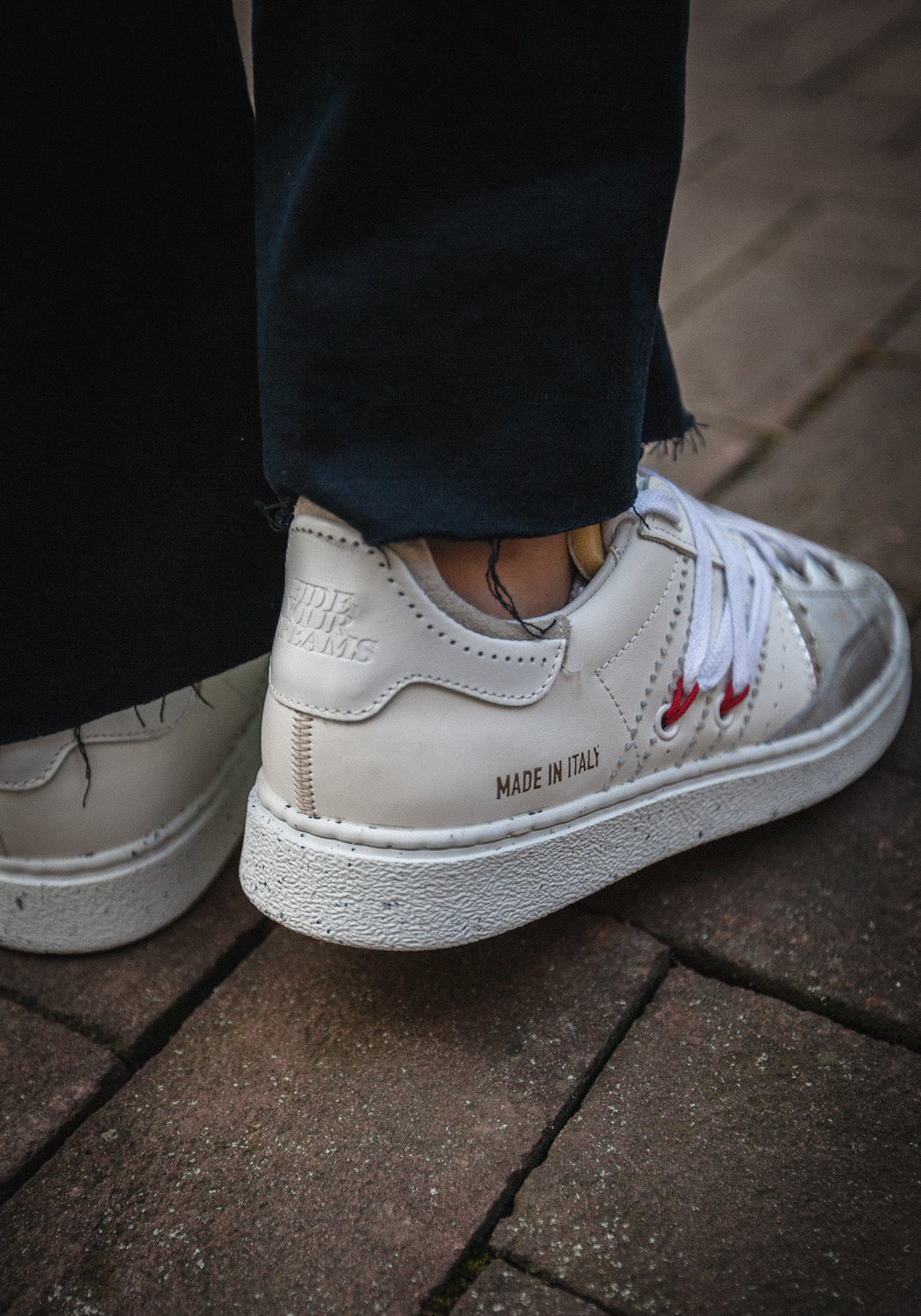 STRIPELESS ULTIMATE ATARI DUAL W silv/wh | Bildmaterial bereitgestellt von SHOES.PLEASE.