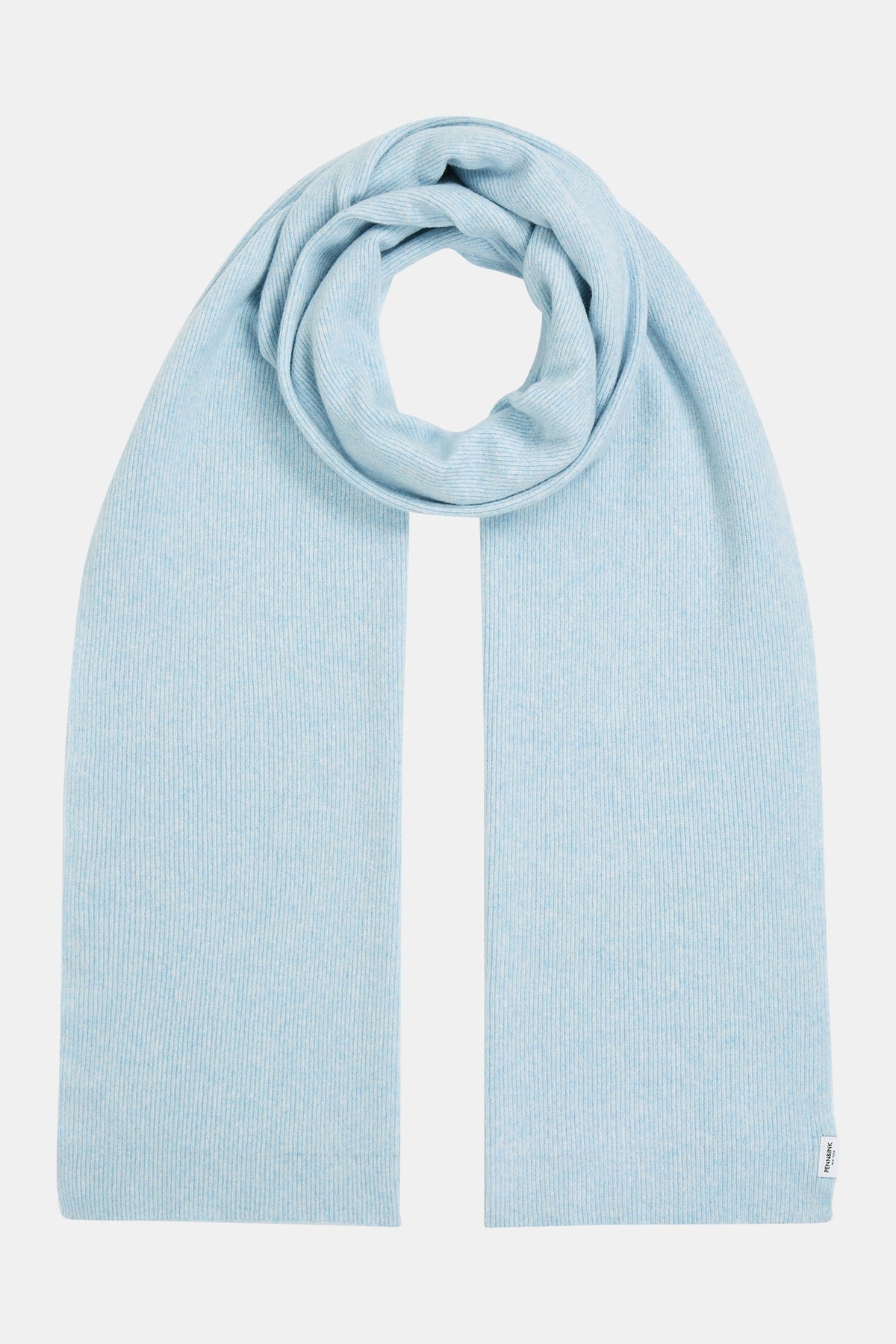 Scarf sky | Bildmaterial bereitgestellt von SHOES.PLEASE.