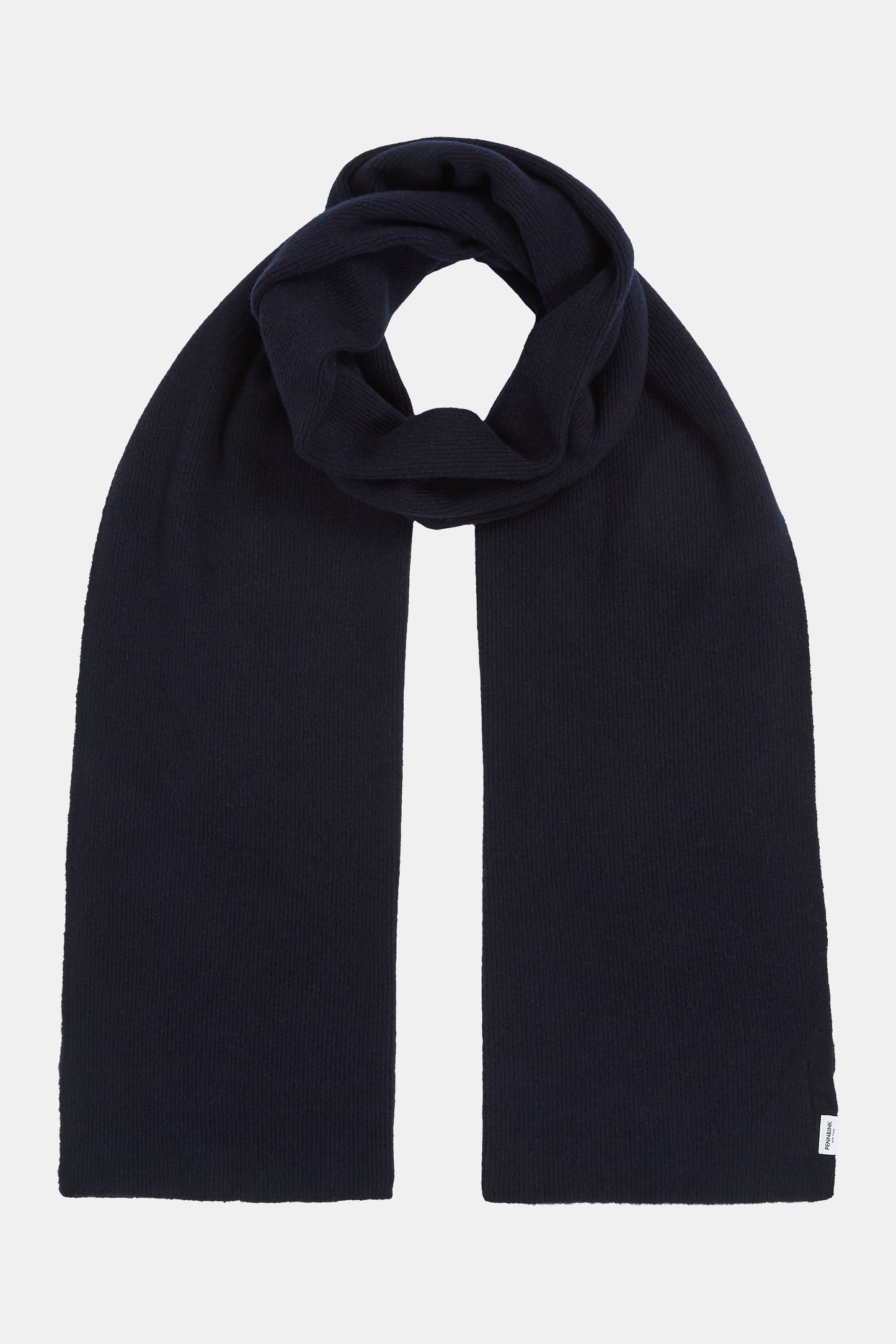 Scarf navy | Bildmaterial bereitgestellt von SHOES.PLEASE.