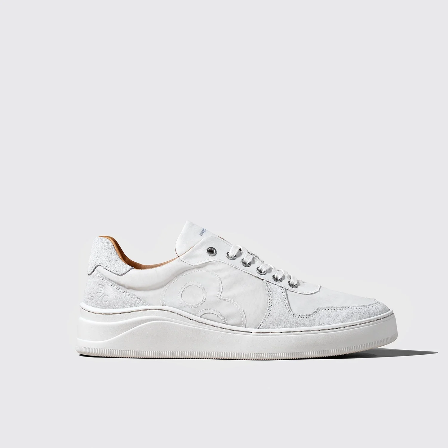 Galapagos Island offwhite | Bildmaterial bereitgestellt von SHOES.PLEASE.